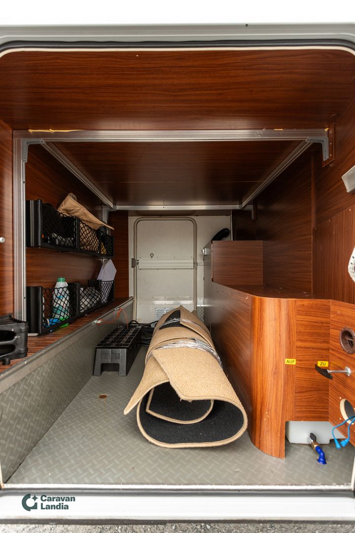 Hymer S 800 515 CDI 150hv ** ALDE, PARIVUODE, AGGREGAATTI, AURINKOPANEELI **, kuva 17