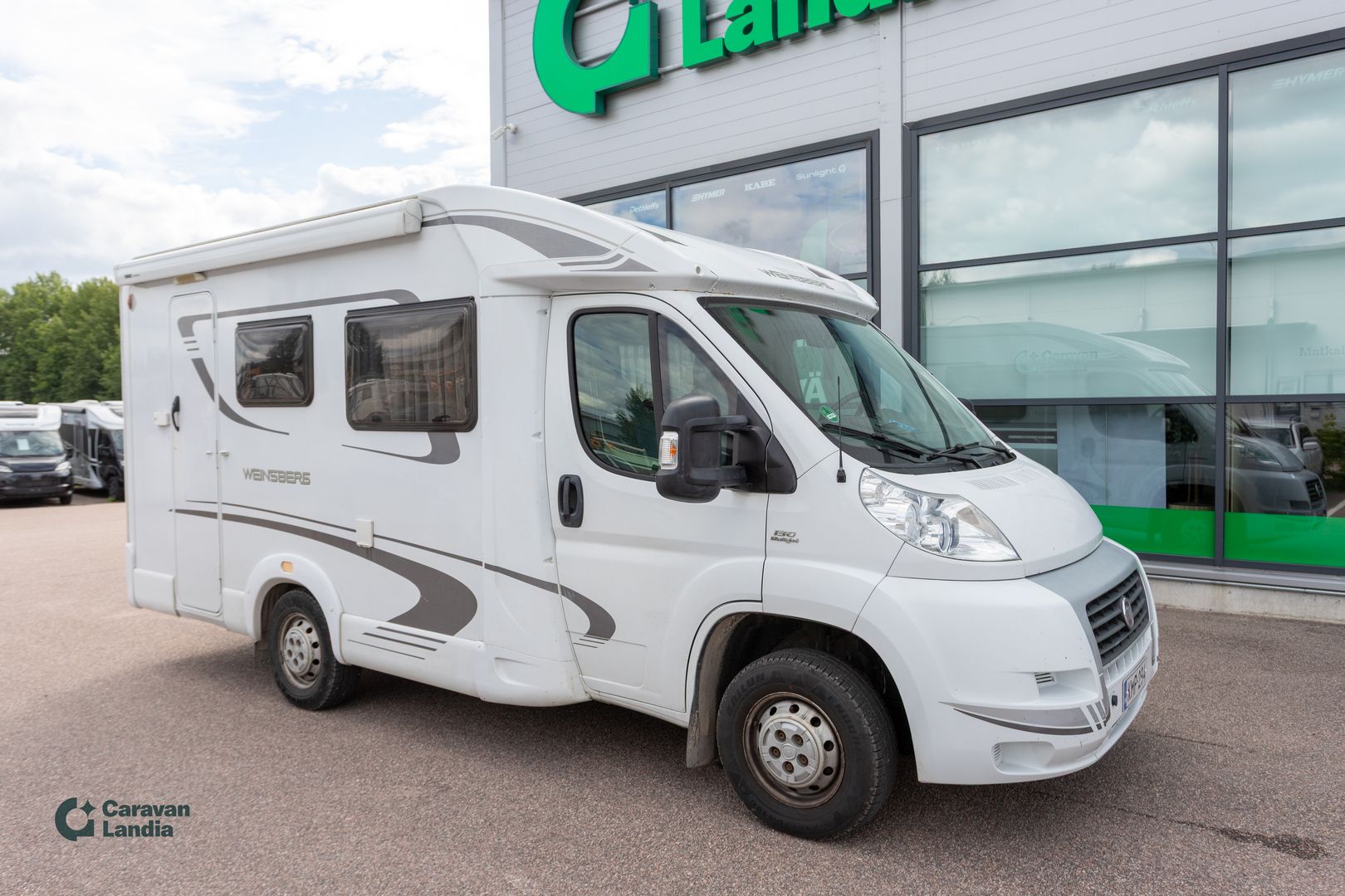 Weinsberg TI 550 MH 130hv **AURINKOPANEELI, LASKUVUODE, INVERTTERI, TRUMA (KAASU/SÄHKÖ)**, kuva 1