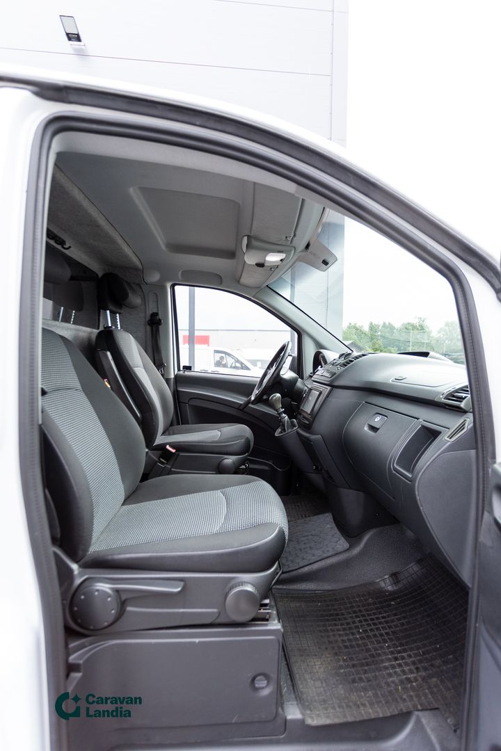 Mercedes-Benz Vito 113 CDI 136hv ** ILMASTOINTI, VETOKOUKKU, HUOLTOKIRJA **, kuva 9