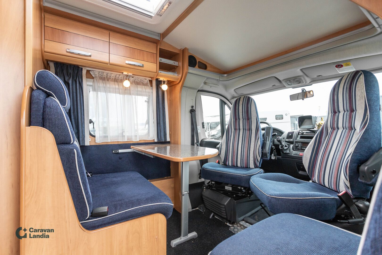 Dethleffs Globebus T 4 130hv **ERILLISVUOTEET, P.KAMERA, MARKIISI, PP-TELINE**, kuva 9