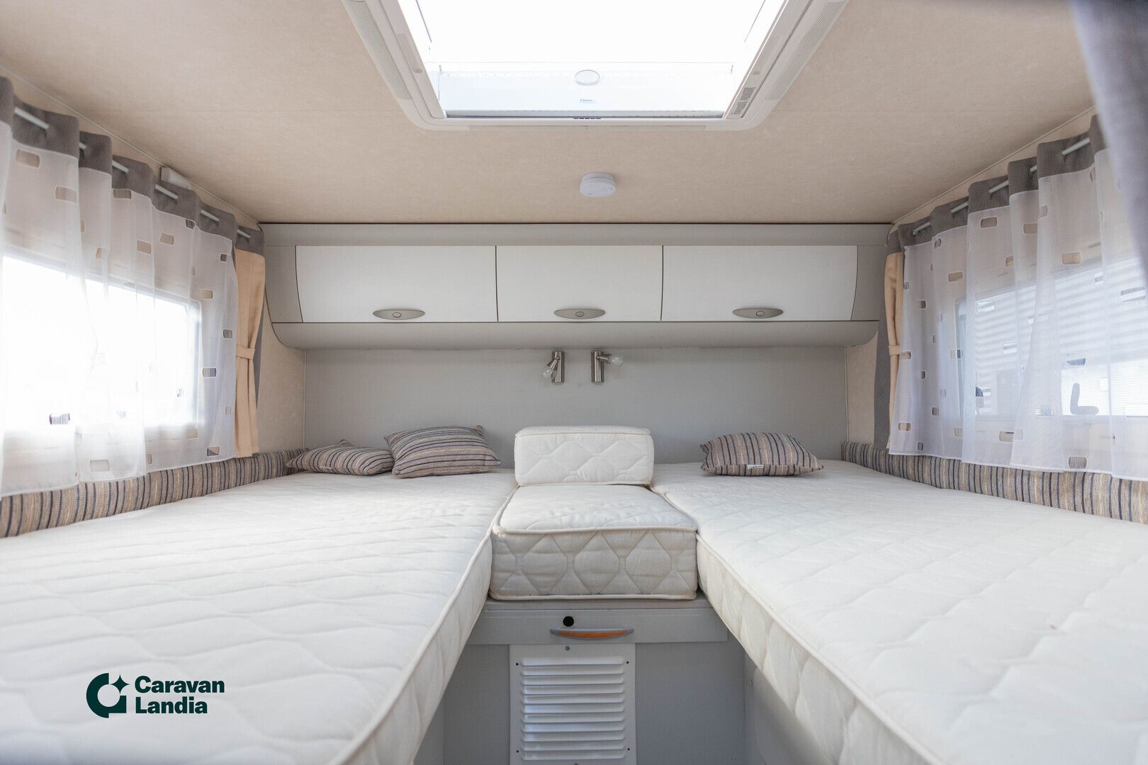 Adria Coral S 660 SL 2.3 Mjet 130hv ** TRUMA, ERILLISVUOTEET, MARKIISI **, kuva 14