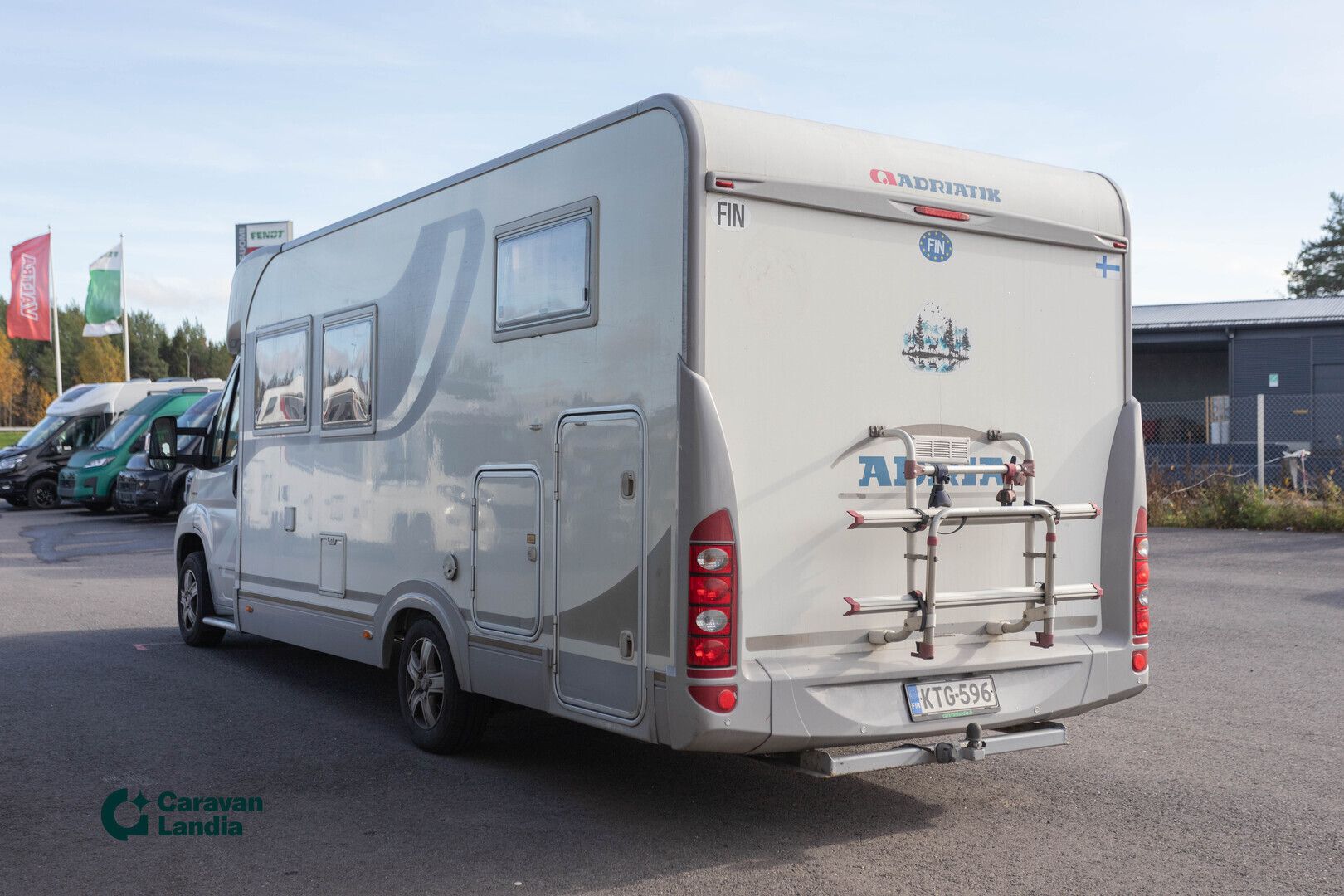 Adria Coral S 660 SL 2.3 Mjet 130hv ** TRUMA, ERILLISVUOTEET, MARKIISI **, kuva 4