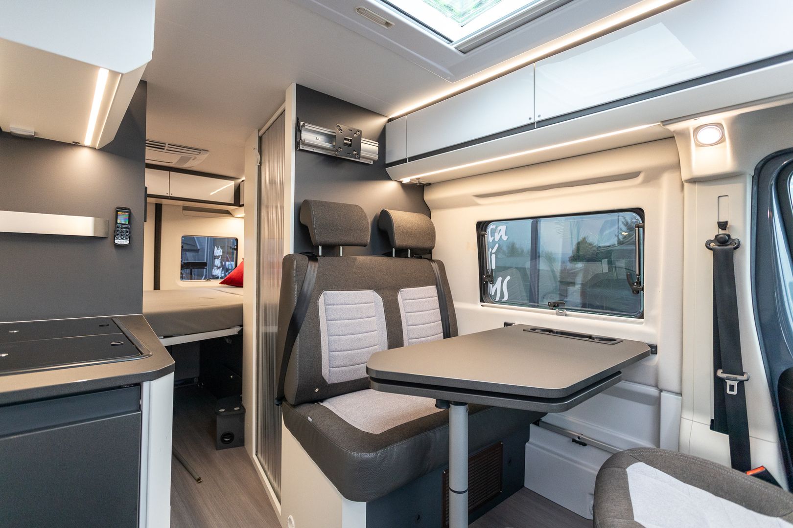 Adria Twin Supreme 600 SPB 2.3 Mjet 160hv ** 9-AUTOMAATTI, TRUMA (KAASU/SÄHKÖ), 2 X ILMASTOINTI **, kuva 10