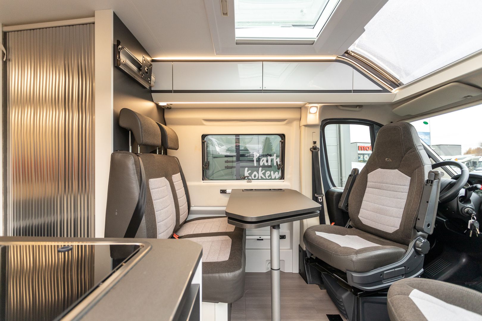 Adria Twin Supreme 600 SPB 2.3 Mjet 160hv ** 9-AUTOMAATTI, TRUMA (KAASU/SÄHKÖ), 2 X ILMASTOINTI **, kuva 11