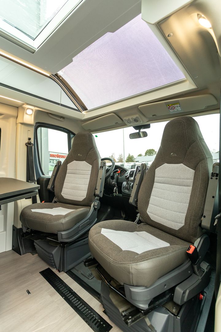 Adria Twin Supreme 600 SPB 2.3 Mjet 160hv ** 9-AUTOMAATTI, TRUMA (KAASU/SÄHKÖ), 2 X ILMASTOINTI **, kuva 12