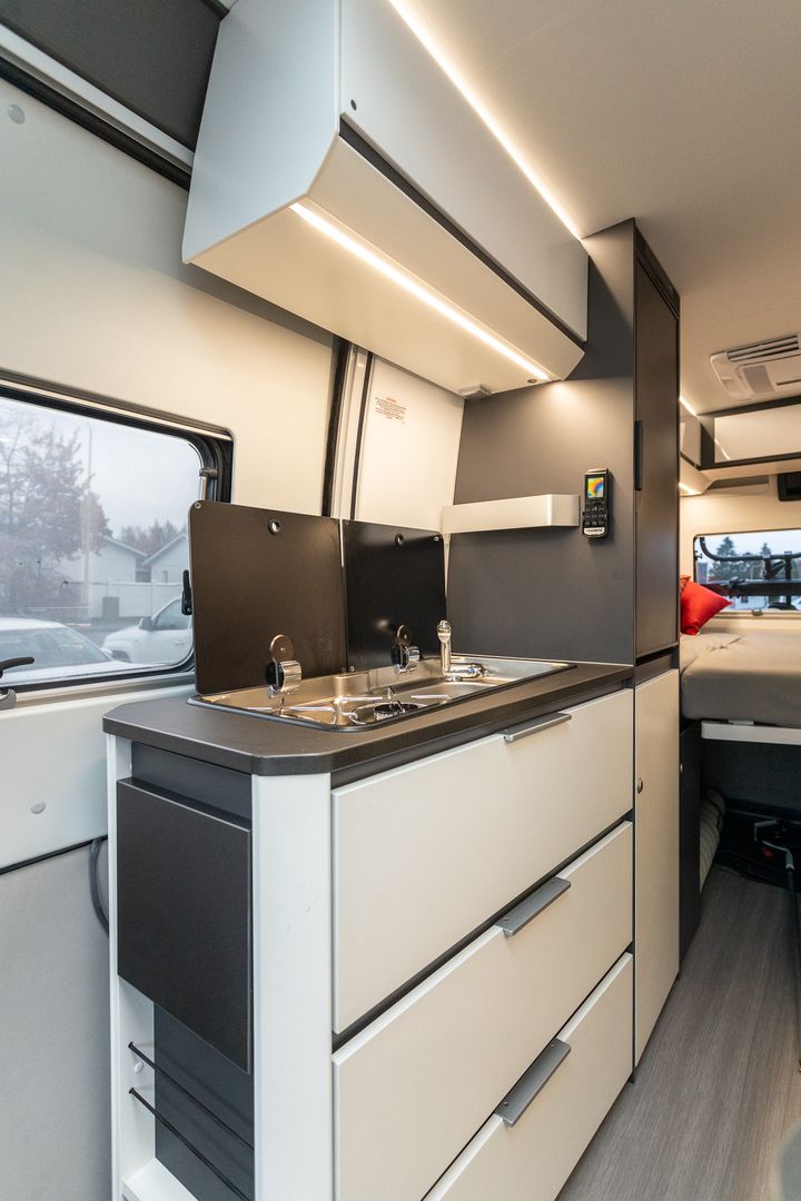 Adria Twin Supreme 600 SPB 2.3 Mjet 160hv ** 9-AUTOMAATTI, TRUMA (KAASU/SÄHKÖ), 2 X ILMASTOINTI **, kuva 13