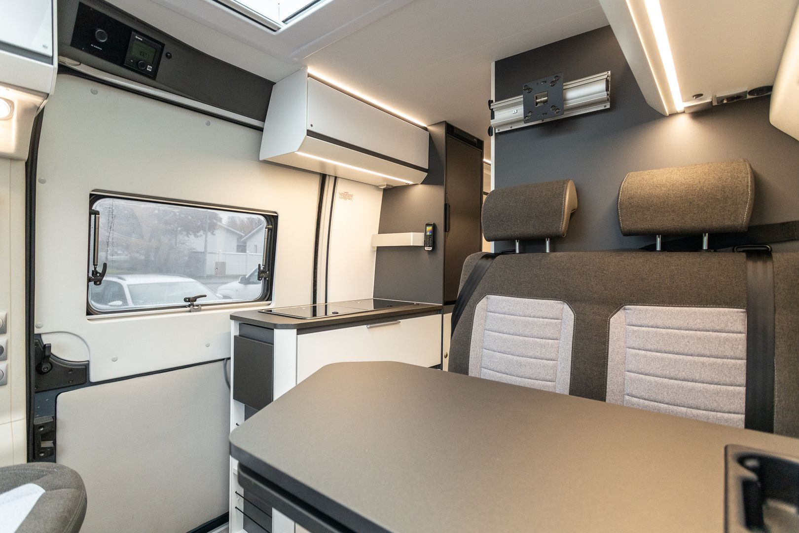 Adria Twin Supreme 600 SPB 2.3 Mjet 160hv ** 9-AUTOMAATTI, TRUMA (KAASU/SÄHKÖ), 2 X ILMASTOINTI **, kuva 9