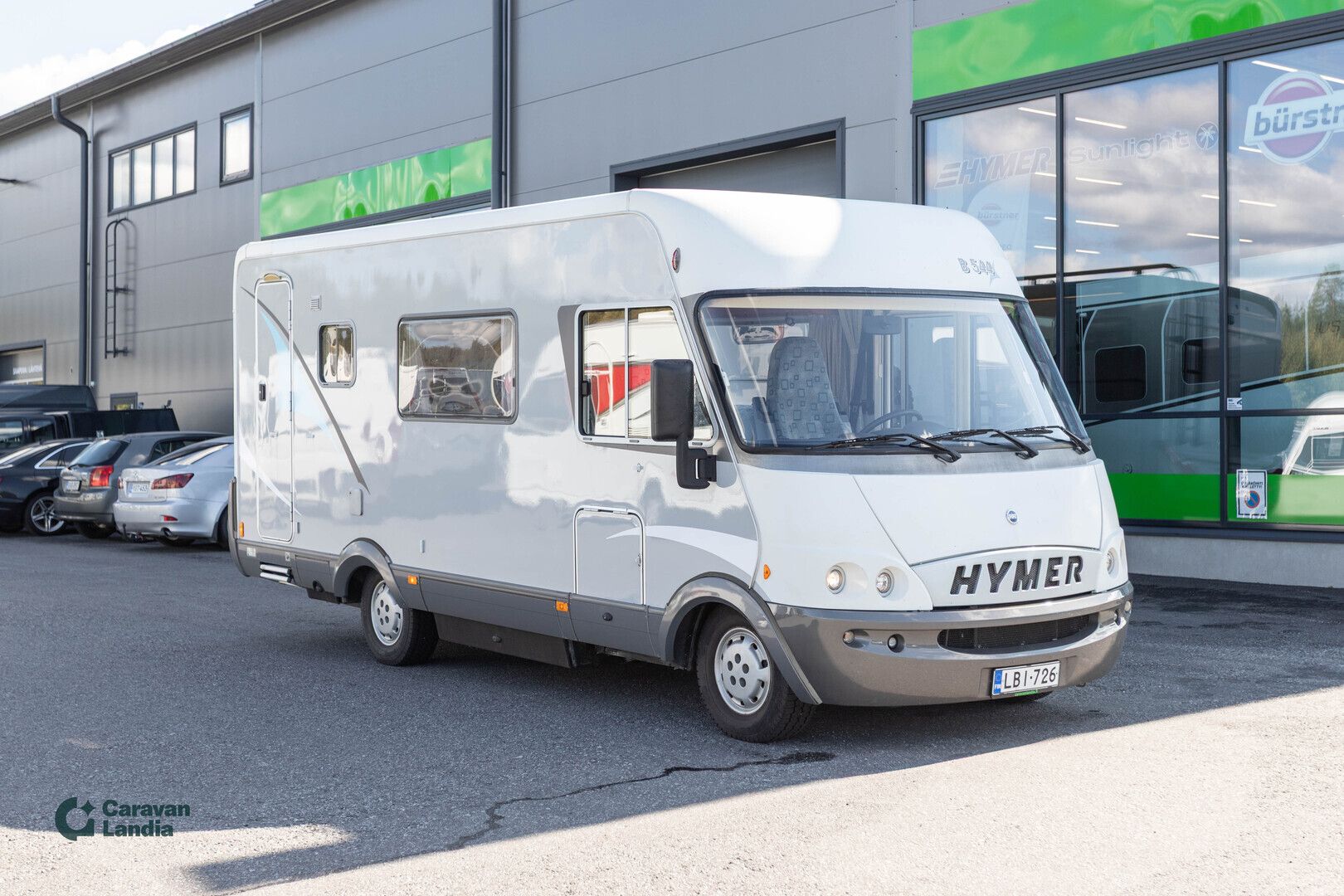 Hymer B 544 2.8 JTD 130hv ** TRUMA, ISO-PÖYTÄRYHMÄ, HUBBET-YLÄVUODE **, kuva 1