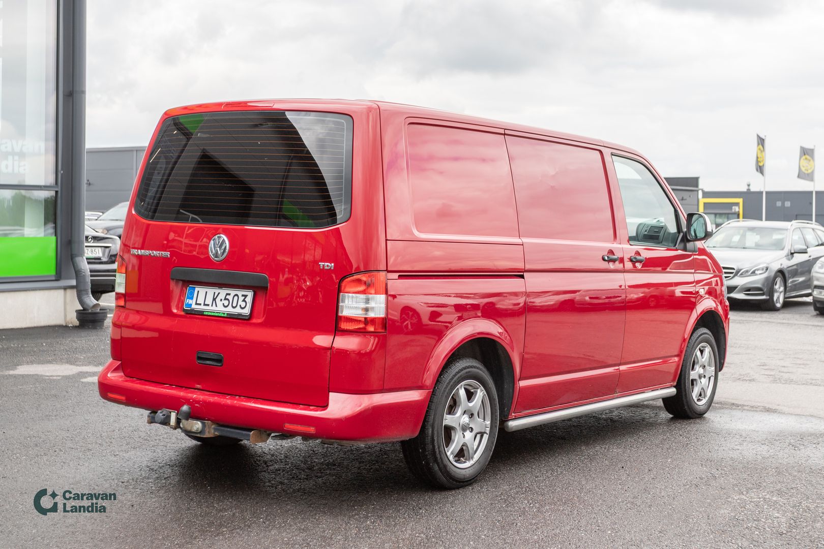Volkswagen Transporter 2.0 TDI 62kw umpipakettiauto ** Suomi-auto / Koukku / 2x Renkaat **, kuva 3