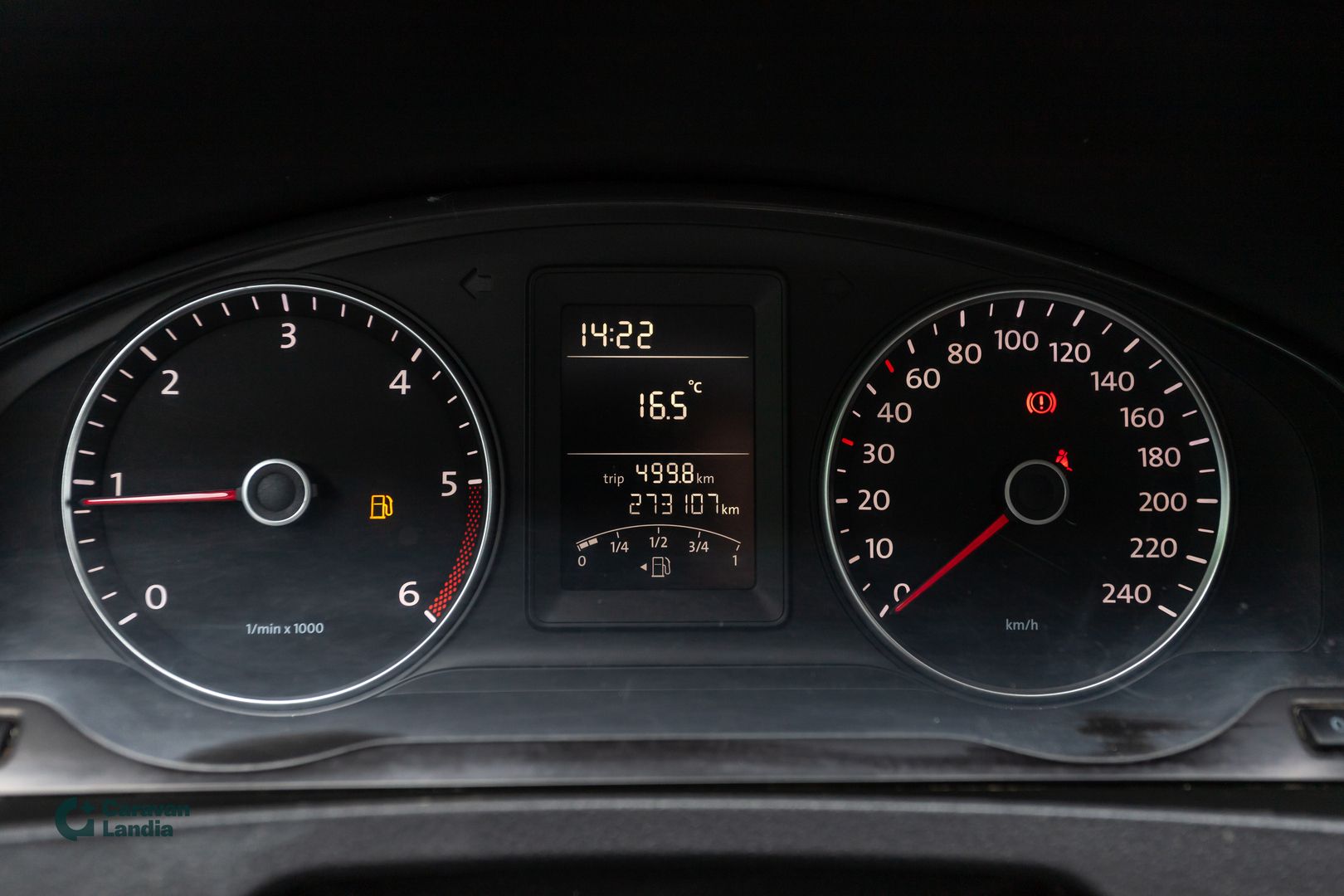 Volkswagen Transporter 2.0 TDI 62kw umpipakettiauto ** Suomi-auto / Koukku / 2x Renkaat **, kuva 8