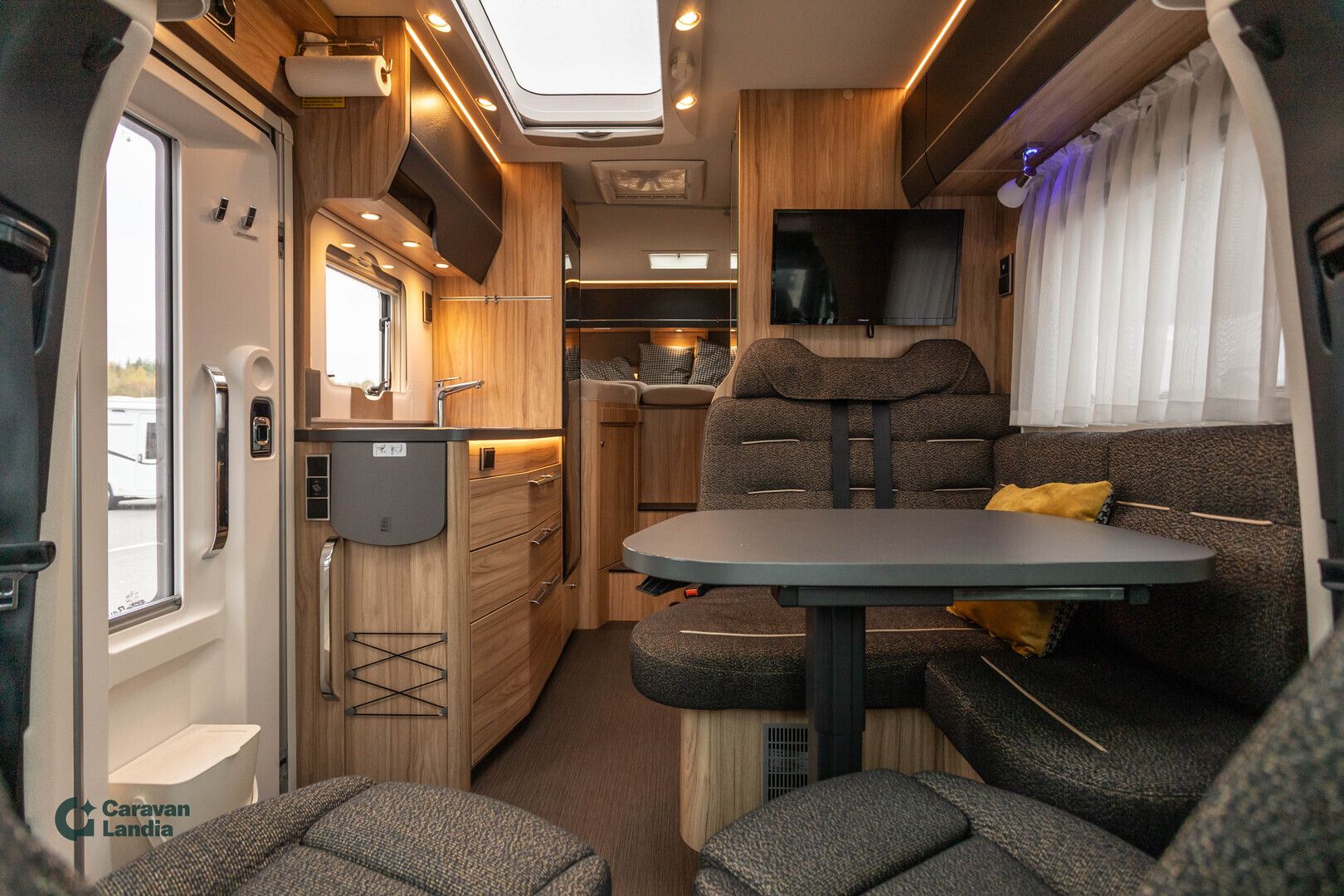 Hymer MLT 570 CrossOver 416 CDI ** TRUMA-SÄHKÖPATRUUNA, ERILLISVUOTEET, NELIVETO, AUTOMAATTI, AURINKOPANEELI **, kuva 7