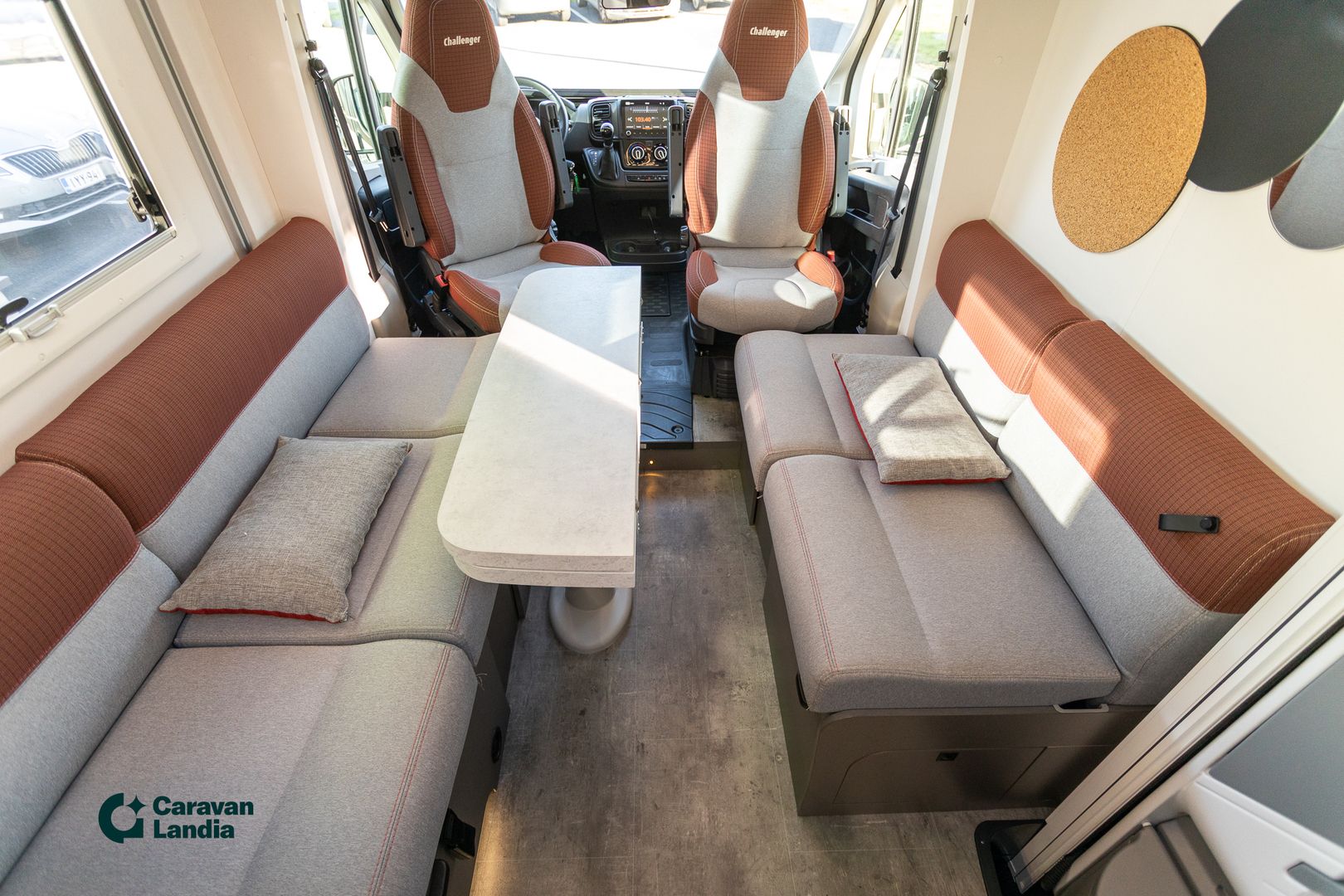 Challenger X 150 Open Edition 2.2 Mjet 160hv aut ** DIESEL-KESKUSLÄMMITYS, SÄHKÖ-HUBBET, AURINKOPANEELI, MARKIISI **, kuva 22
