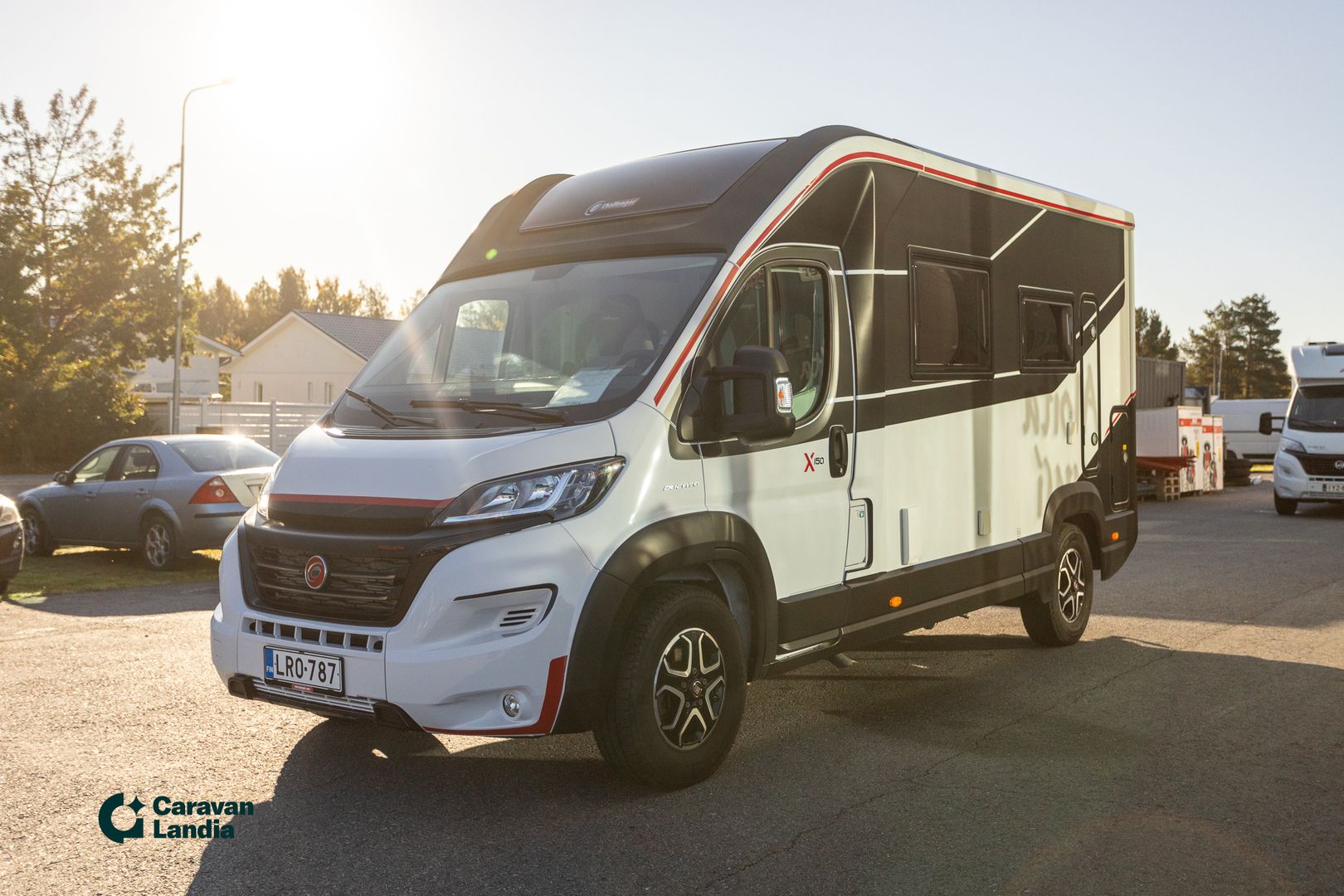 Challenger X 150 Open Edition 2.2 Mjet 160hv aut ** DIESEL-KESKUSLÄMMITYS, SÄHKÖ-HUBBET, AURINKOPANEELI, MARKIISI **, kuva 5