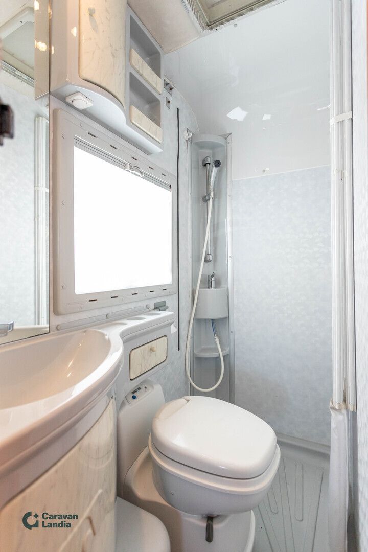 Adria 590 DS 2.8 JTD 130hv ** TRUMA, PITKITTÄINEN-PARIVUODE, MARKIISI **, kuva 12