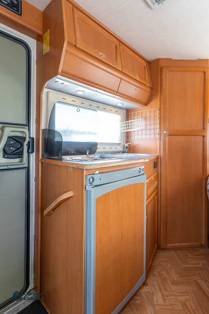 Adria 590 DS 2.8 JTD 130hv ** TRUMA, PITKITTÄINEN-PARIVUODE, MARKIISI **, kuva 9