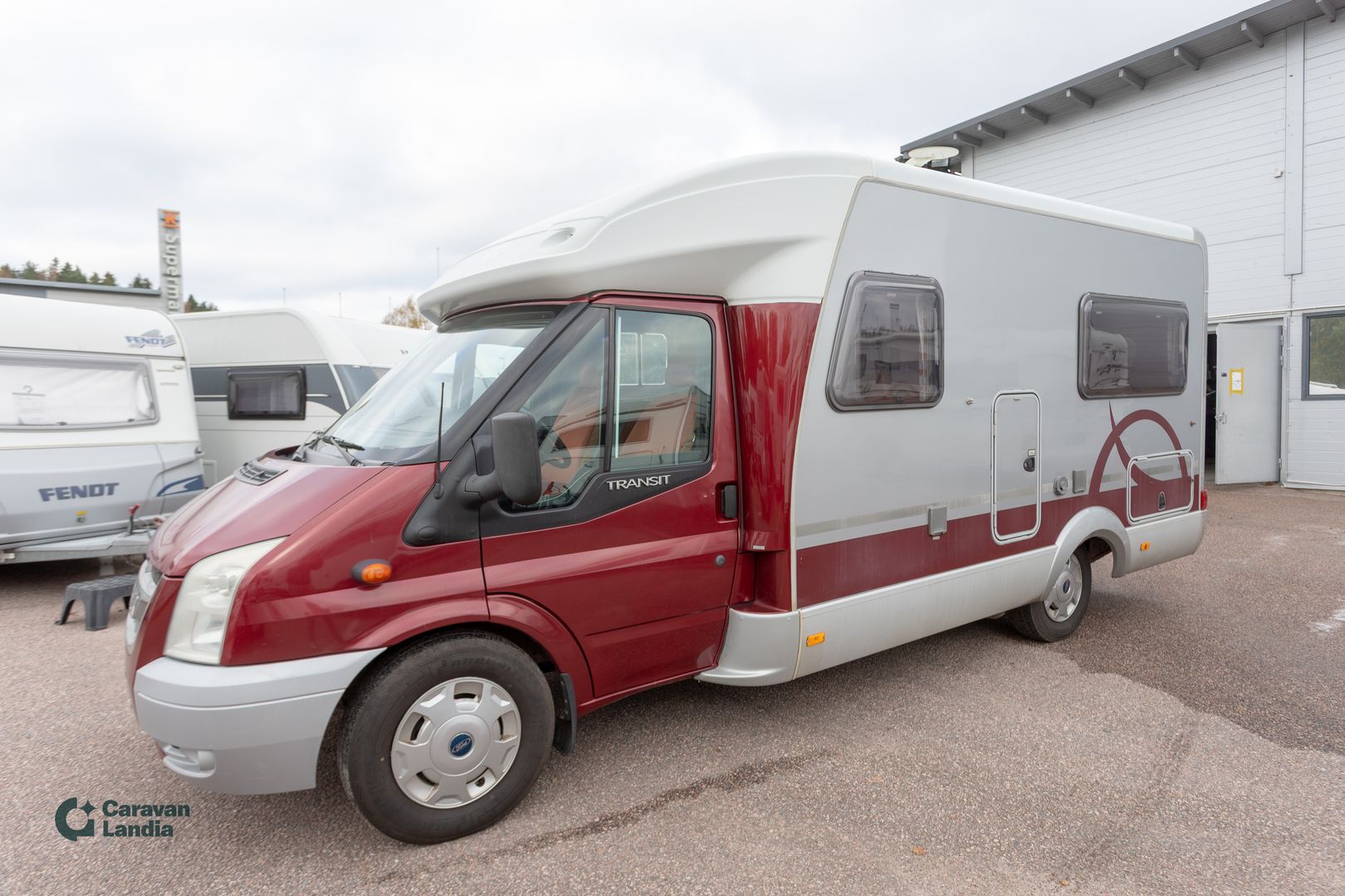 Hymer Tramp 552 CL 140hv **2xILMASTOINTI, PARIVUODE-PITKITTÄIN, MARKIISI, TAKATALLI**, kuva 4