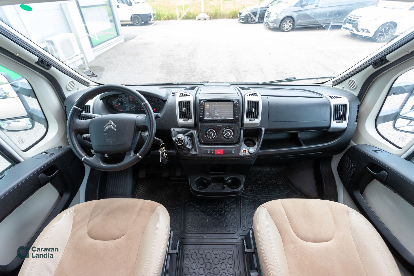 Adria Coral Axess S 670 SL 160hv **ERILLISVUOTEET, LATTIALÄMMITYS, P.KAMERA, MARKIISI**, kuva 6