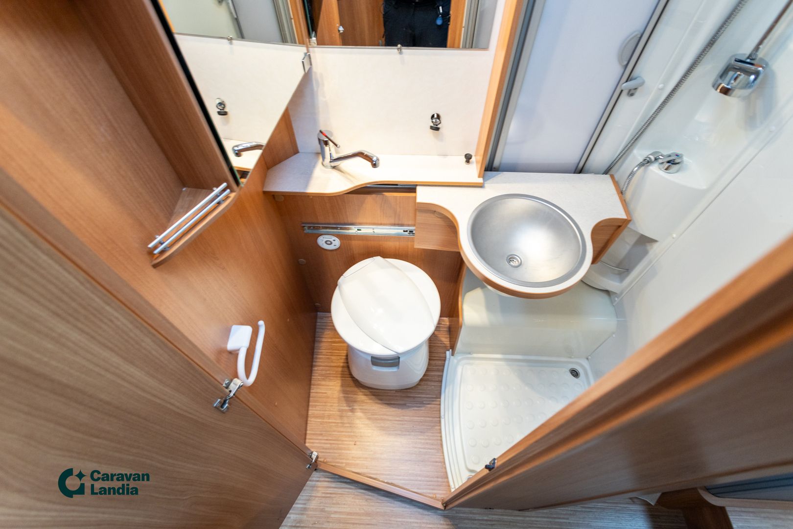 Knaus Sport Ti 700 2.3 Mjet 130hv ** ALDE, ERILLISVUOTEET, MARKIISI **, kuva 13