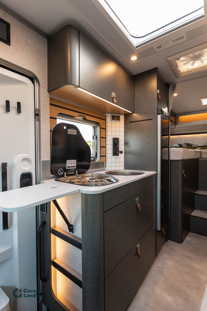 Hymer ML-T 570 Xperience 417 CDI 170hv ** DIESEL-TRUMA, ERILLISVUOTEET, AUTOMAATTI **, kuva 12