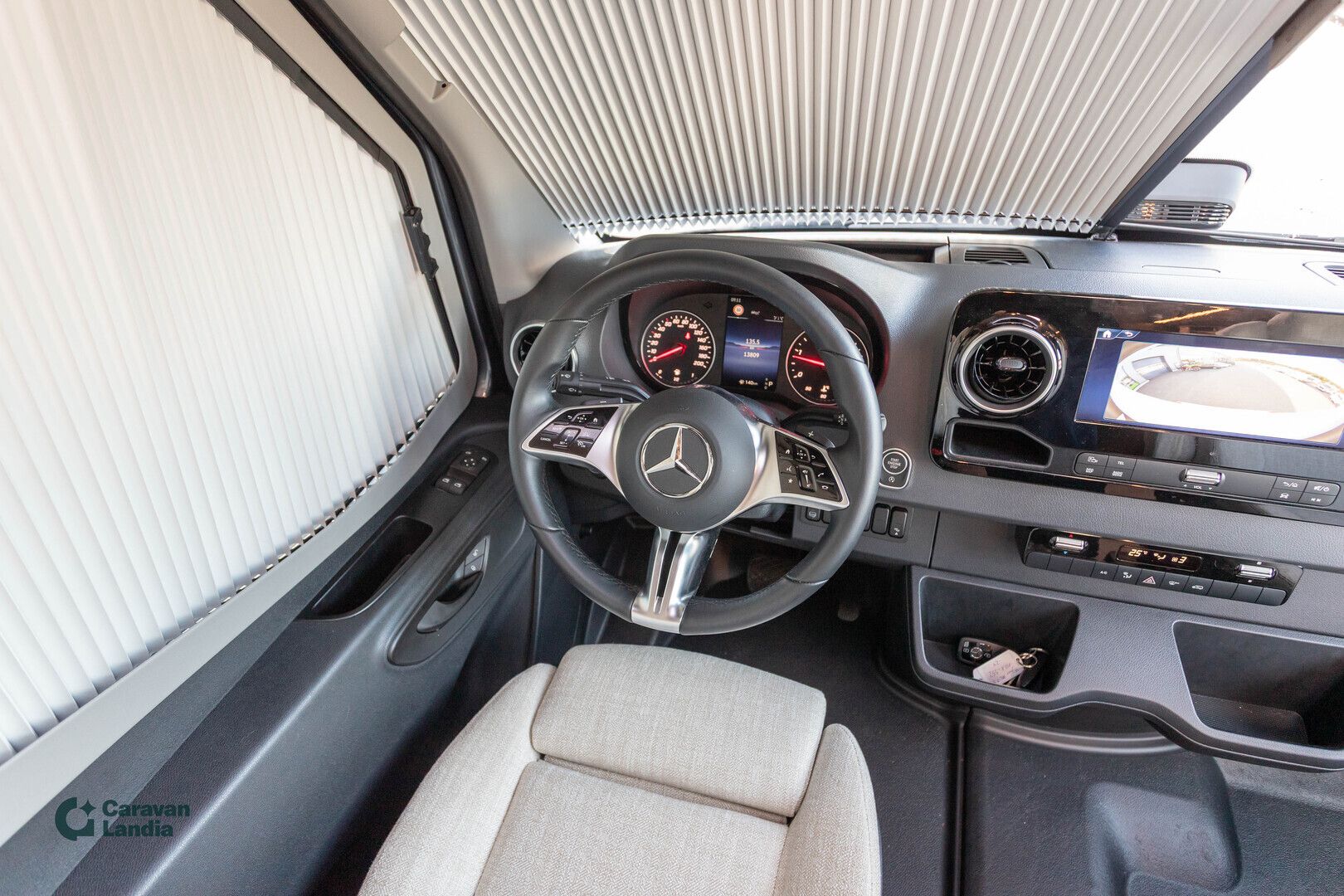 Hymer ML-T 570 Xperience 417 CDI 170hv ** DIESEL-TRUMA, ERILLISVUOTEET, AUTOMAATTI **, kuva 21