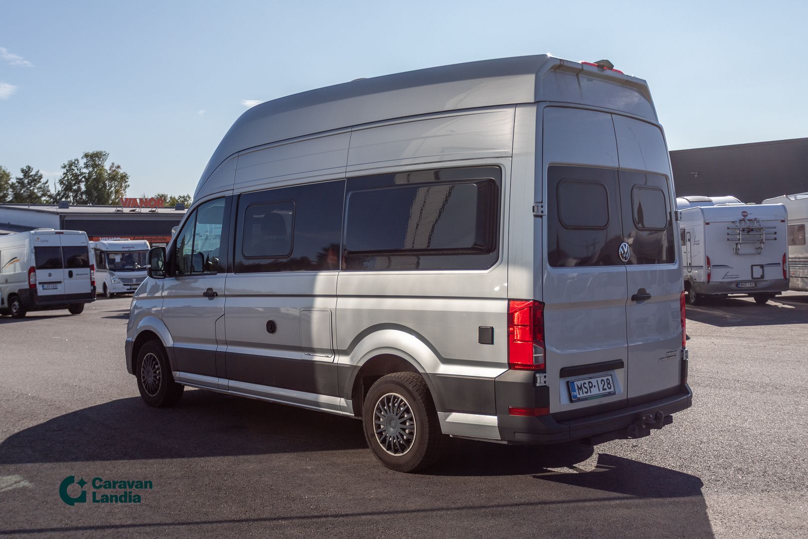 Volkswagen Grand California 2.0 TDI 180 hv ** TRUMA (KAASU/SÄHKÖ), PARIVUODE, VETOKOUKKU **, kuva 4