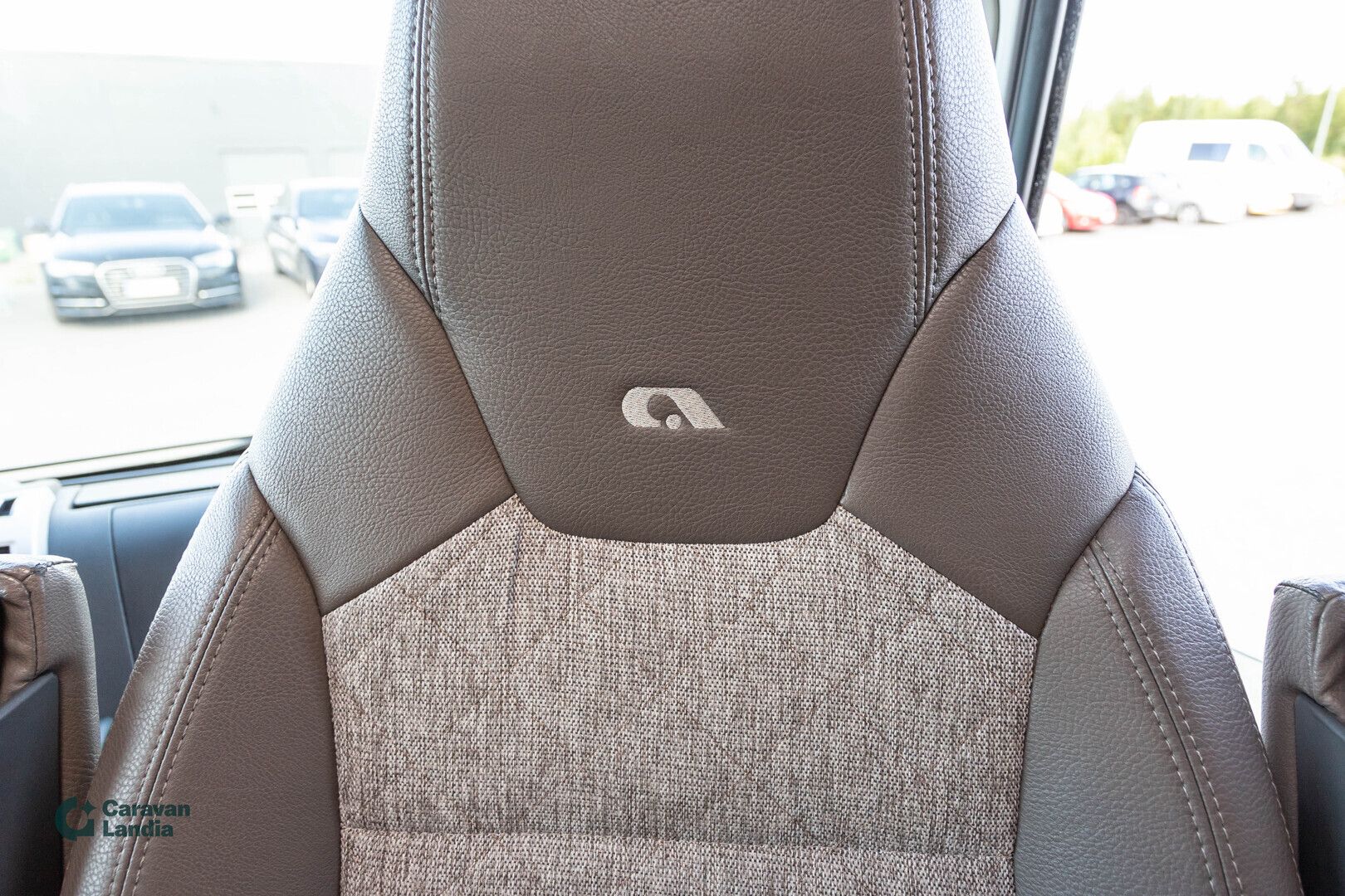 Adria Matrix M 670SL 2.3 Mjet 150hv ** ERILLISVUOTEET, ALDE, LED-PÄIVÄVALOT, HUBBET-YLÄVUODE, KAASU-UUNI **, kuva 21