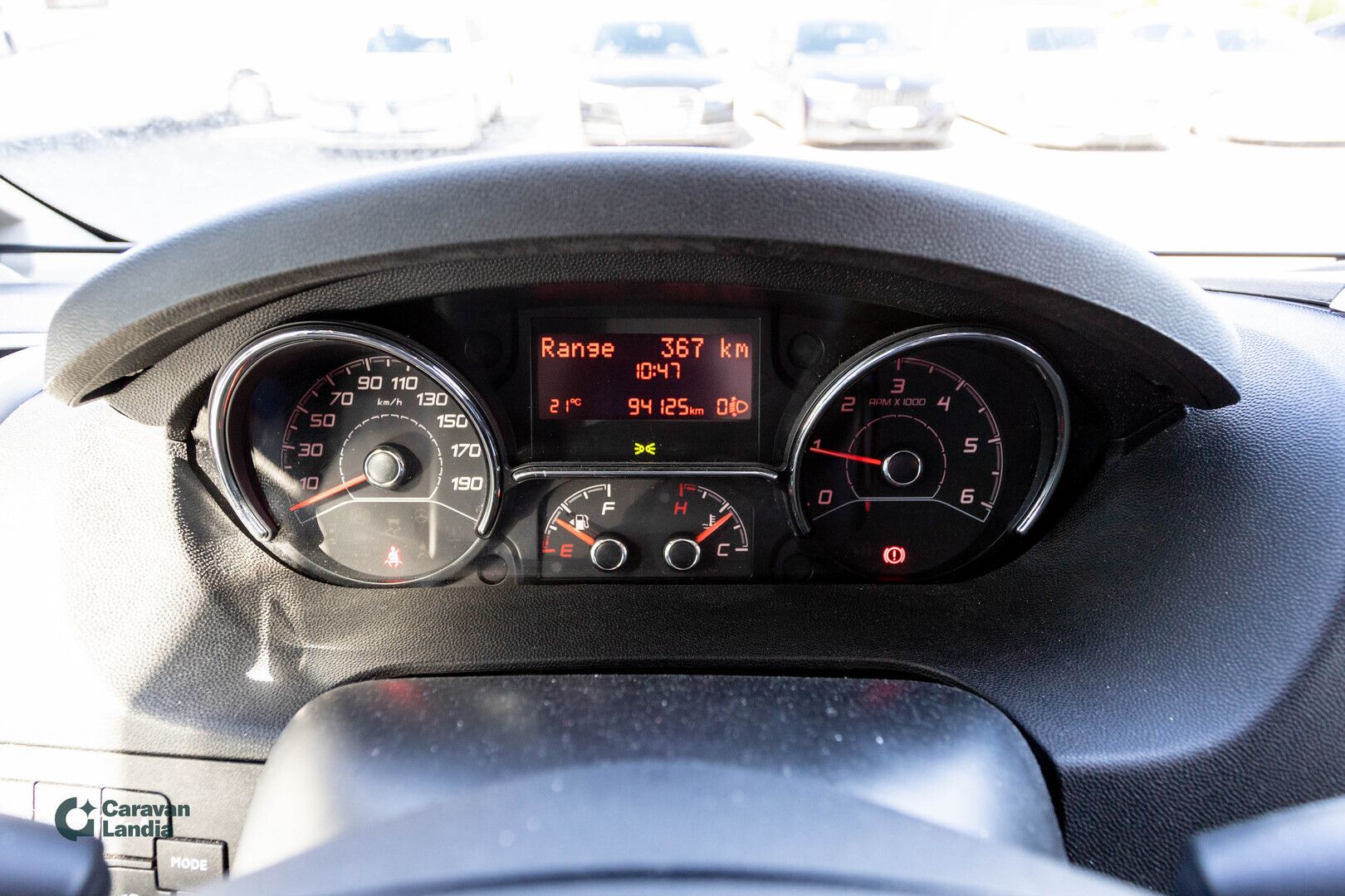 Adria Matrix M 670SL 2.3 Mjet 150hv ** ERILLISVUOTEET, ALDE, LED-PÄIVÄVALOT, HUBBET-YLÄVUODE, KAASU-UUNI **, kuva 27