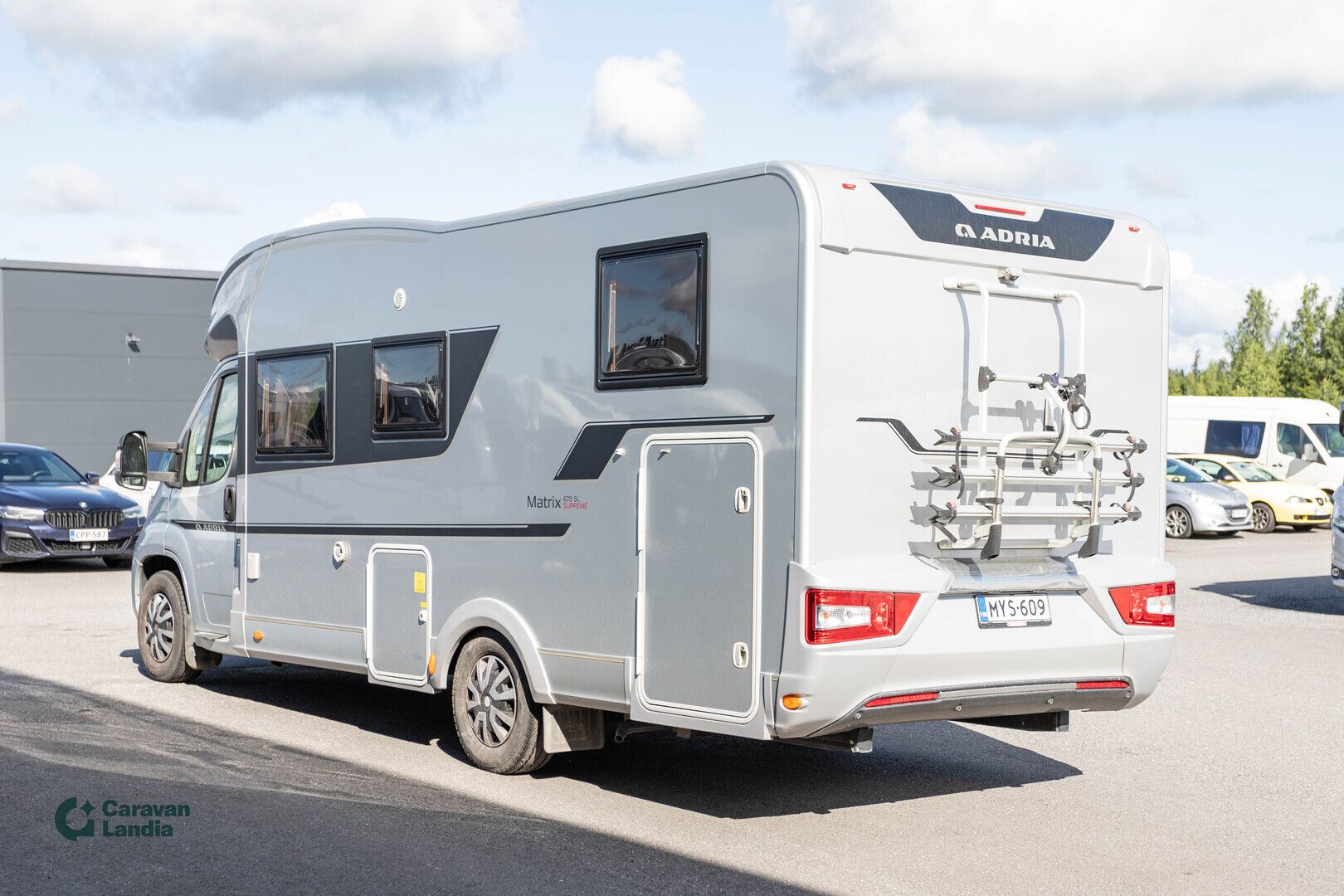 Adria Matrix M 670SL 2.3 Mjet 150hv ** ERILLISVUOTEET, ALDE, LED-PÄIVÄVALOT, HUBBET-YLÄVUODE, KAASU-UUNI **, kuva 4