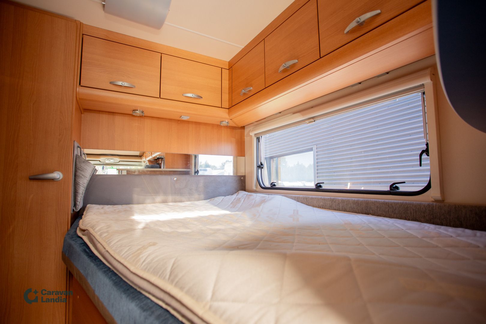 Knaus Sport Ti 700 UFB 2.5 dCI 115GV **TRUMA-SÄHKÖPATRUUNA, AURINKOPANEELI, MARKIISI **, kuva 16