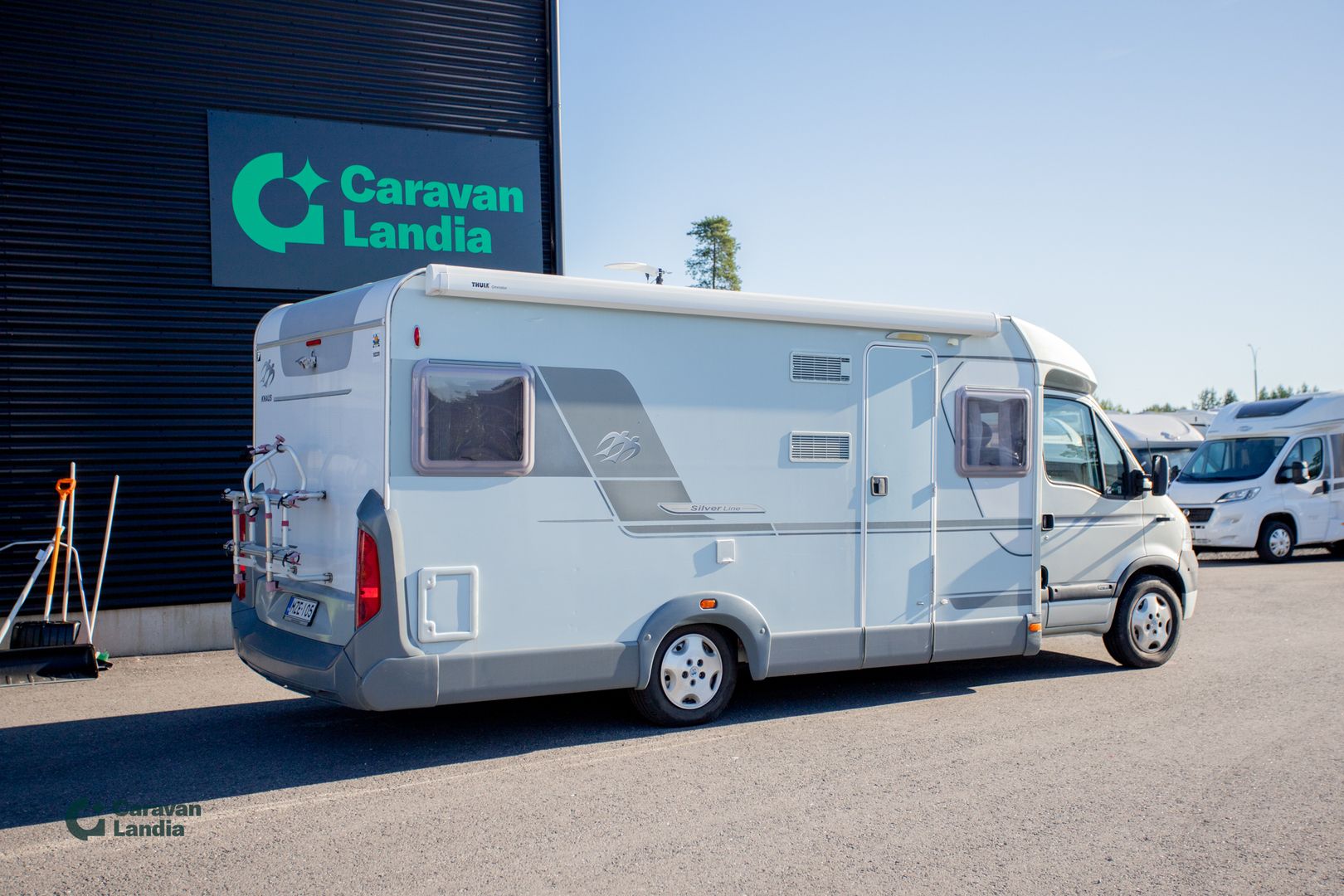 Knaus Sport Ti 700 UFB 2.5 dCI 115GV **TRUMA-SÄHKÖPATRUUNA, AURINKOPANEELI, MARKIISI **, kuva 3
