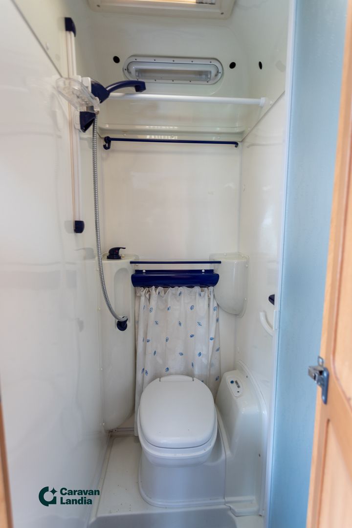 Hymer B 574 2.8 JTD 130hv ** TRUMA, HUBBET-LASKUVUODE, PP-TELINE **, kuva 16