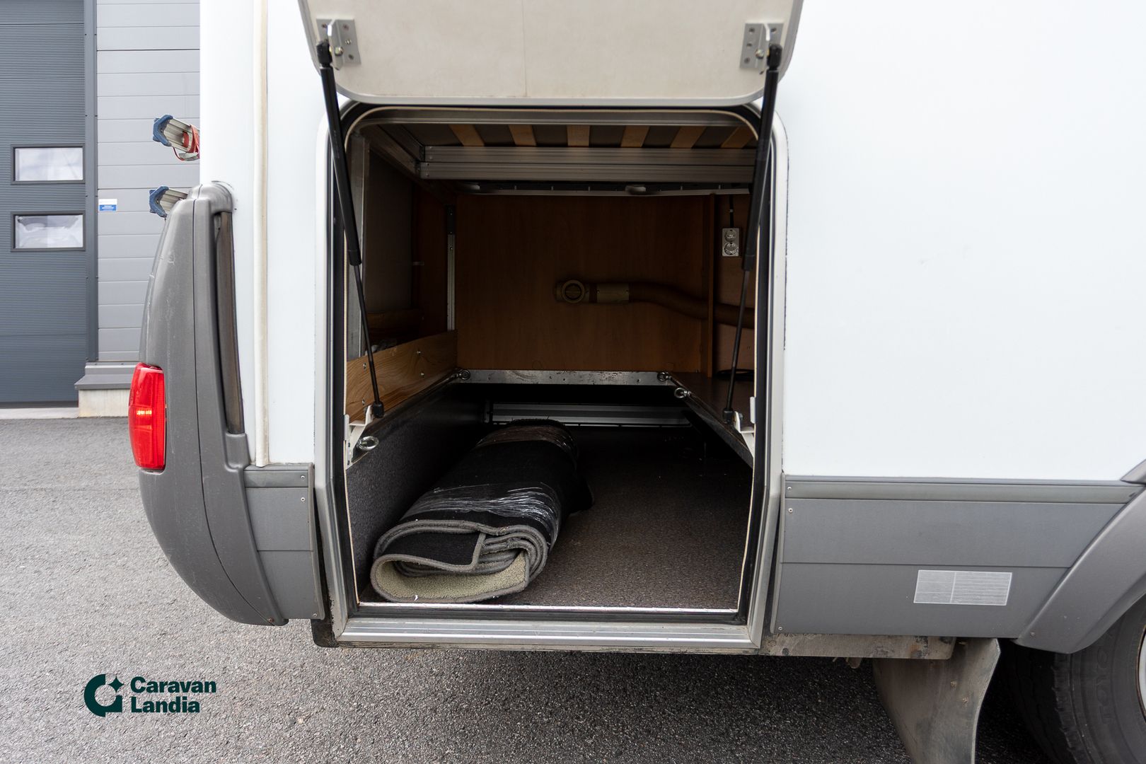 Hymer B 574 2.8 JTD 130hv ** TRUMA, HUBBET-LASKUVUODE, PP-TELINE **, kuva 26