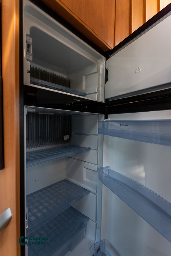Burstner Nexxo T 660 2.3 Mjet 130hv ** WEBASTO, TRUMA TALVIPAKETTI, PITKITTÄINEN PARIVUODE **, kuva 13