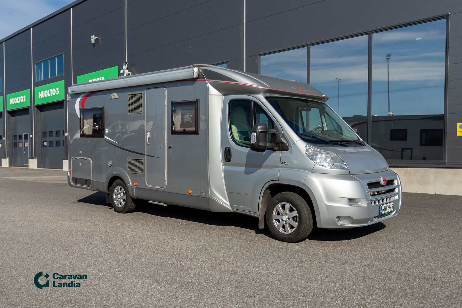 Burstner Nexxo T 660 2.3 Mjet 130hv ** WEBASTO, TRUMA TALVIPAKETTI, PITKITTÄINEN PARIVUODE **, kuva 1