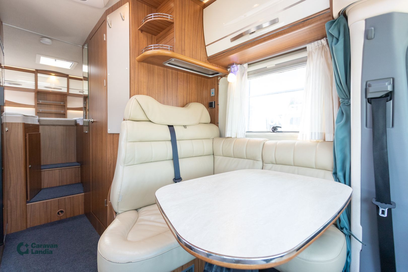 Hymer ML-T 580 316 CDI RWD 163hv **TAKAVETO, 2xAURINKOPANEELI, ERILLISVUOTEET, MARKIISI, 3xHUPIAKKU**, kuva 10