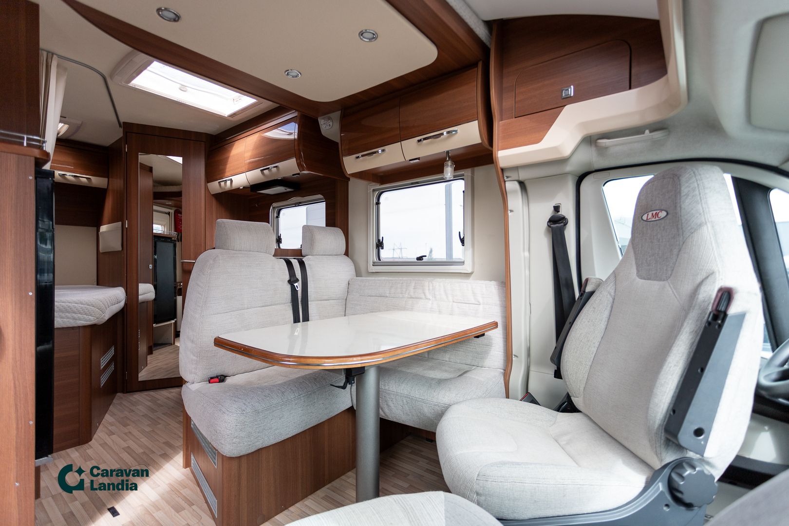Lmc T612 Cruiser Comfort 2.3 Mjet 150hv **ALDE(KAASU/SÄHKÖ), AURINKOPANEELI, HUBBET-LASKUVUODE **, kuva 8