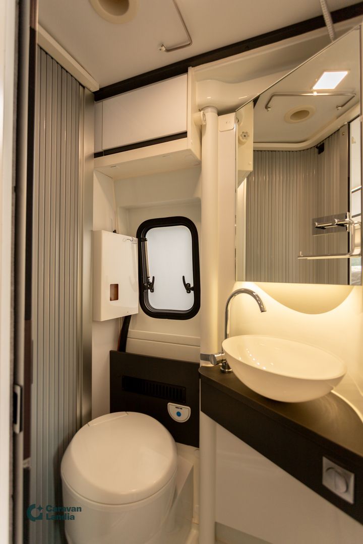 Adria Twin 640 SLB Supreme 2.3 Mjet 160hv ** AUTOMAATTI, ALDE, ERILLISVUOTEET **, kuva 14