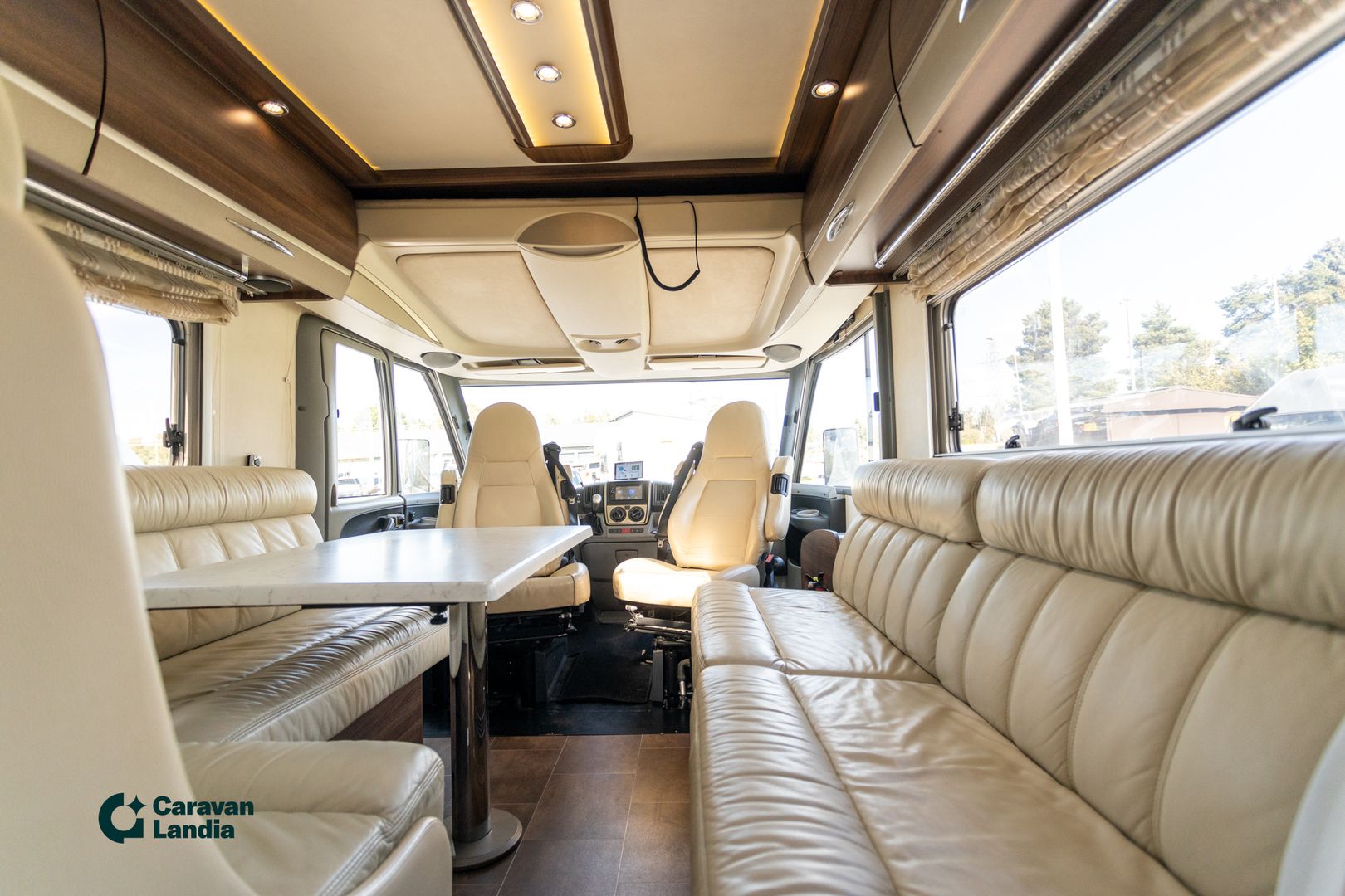 Burstner Elegance i 821 3.0 Mjet 160hv ** ALDE, AURINKOPANEELI, NAHAT **, kuva 10