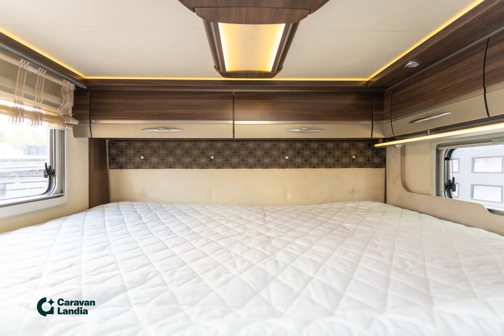 Burstner Elegance i 821 3.0 Mjet 160hv ** ALDE, AURINKOPANEELI, NAHAT **, kuva 17