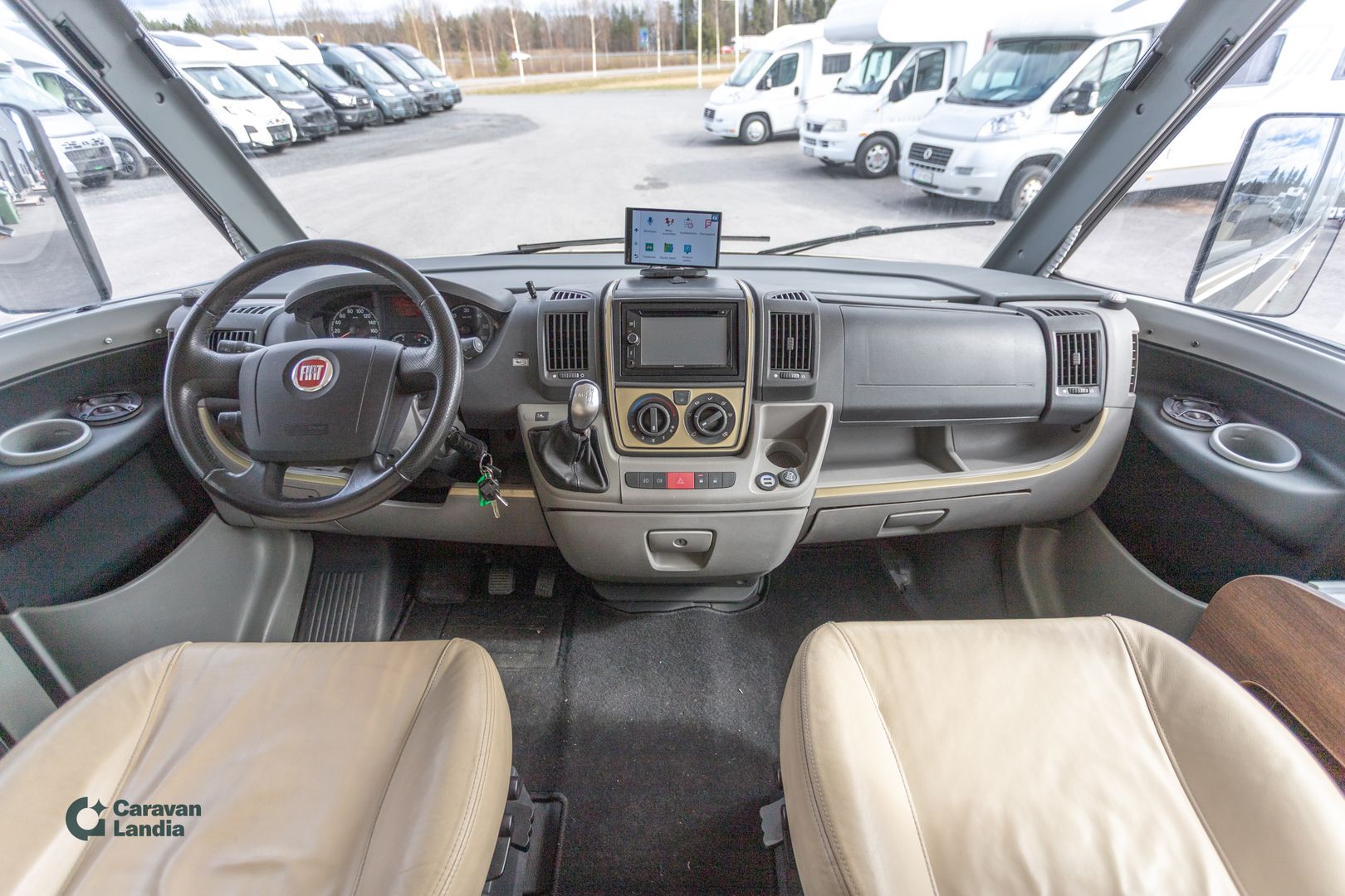 Burstner Elegance i 821 3.0 Mjet 160hv ** ALDE, AURINKOPANEELI, NAHAT **, kuva 6