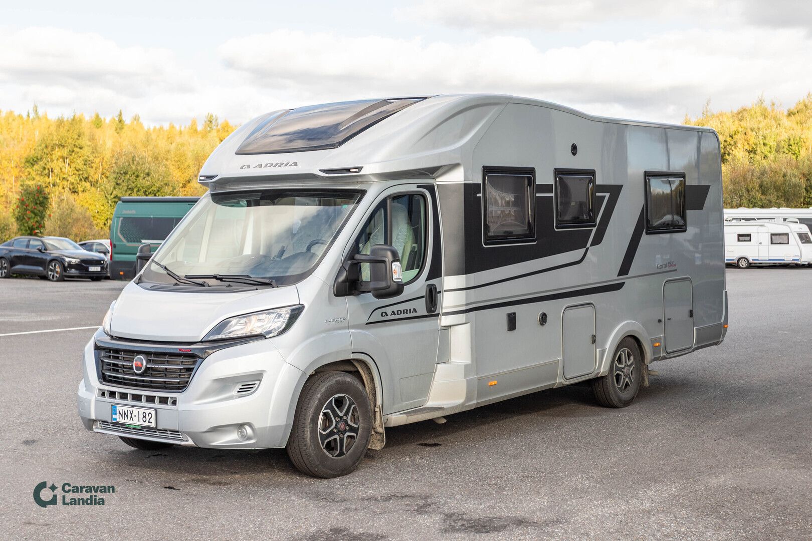 Adria Coral Supreme 670 SLT 2.3 Mjet 160hv ** ALDE, ERILLISVUOTEET, TAKA-WC **, kuva 5