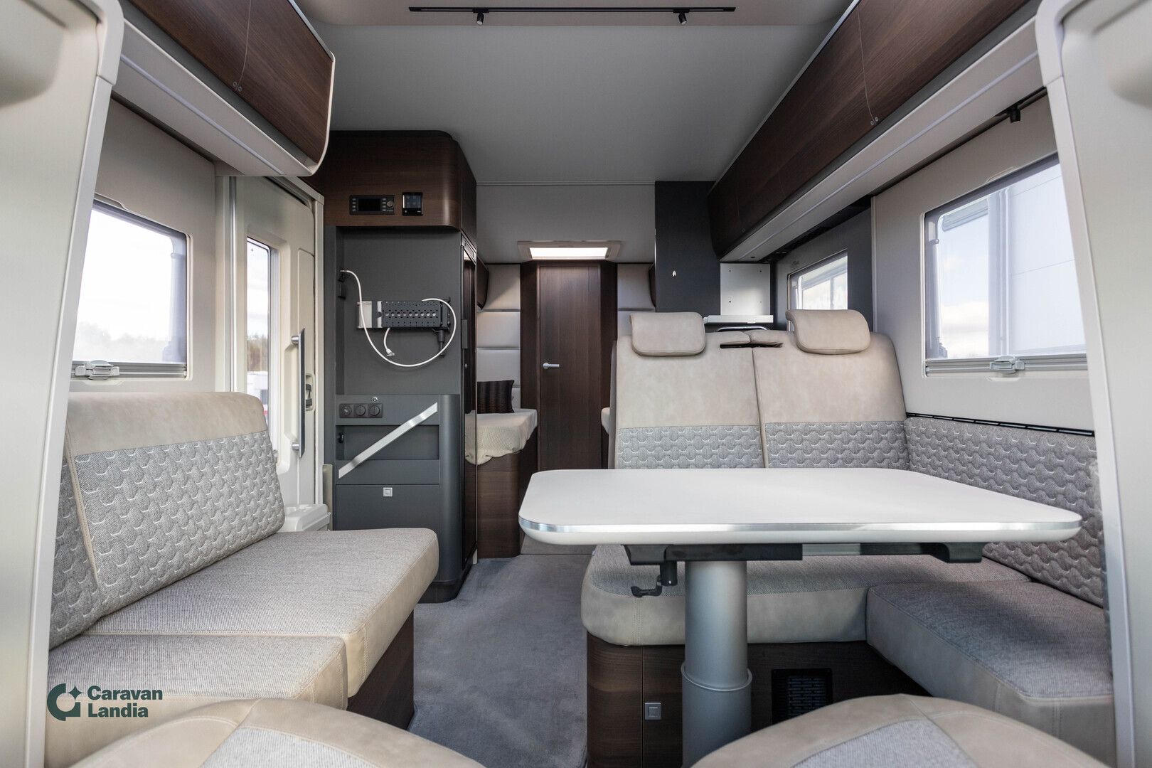 Adria Coral Supreme 670 SLT 2.3 Mjet 160hv ** ALDE, ERILLISVUOTEET, TAKA-WC **, kuva 9