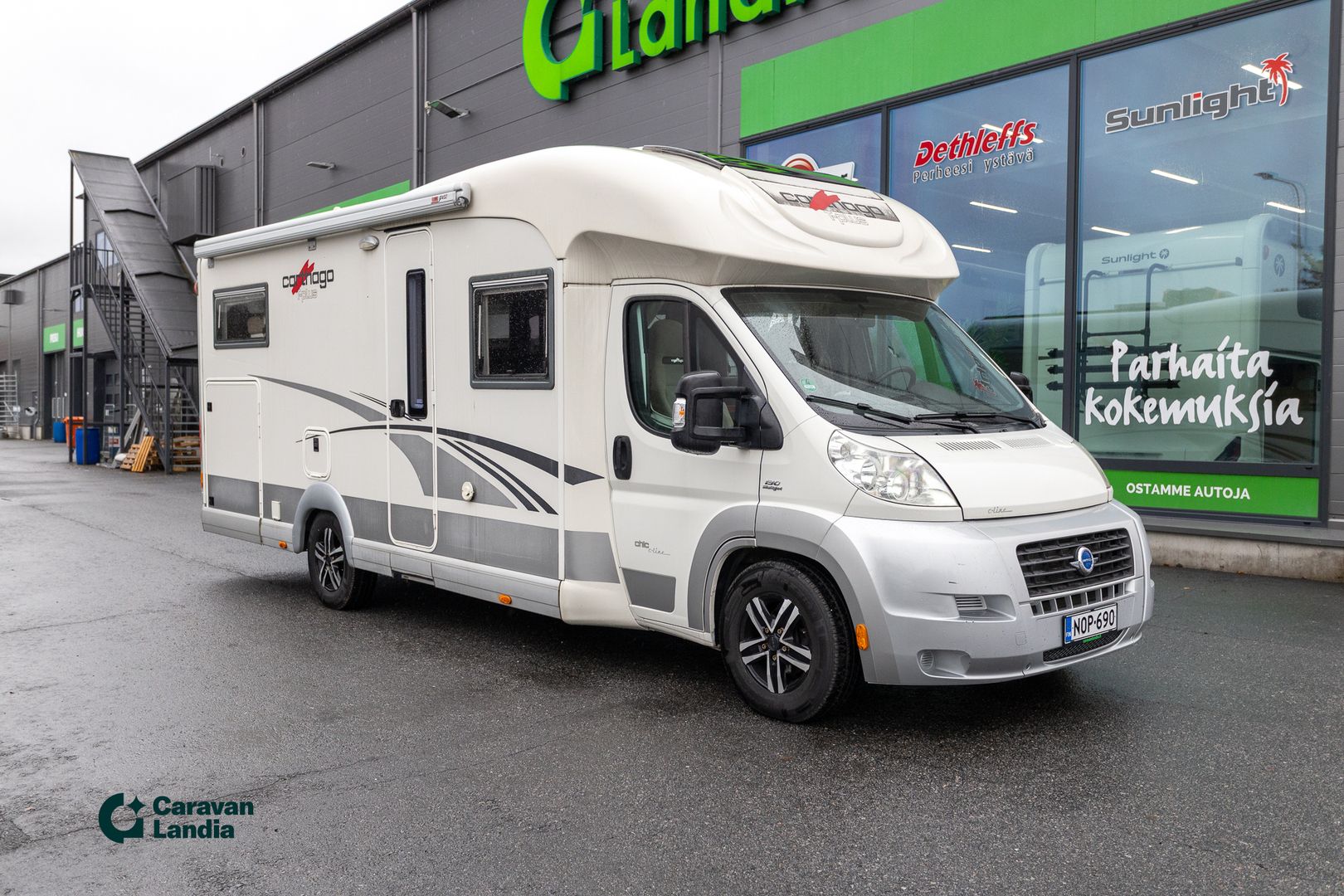 Carthago Chic C-Line Tplus 4.8H 2.3 Mjet 130hv ** TRUMA (KAASU/SÄHKÖ), ERILLISVUOTEET, HUBBET LASKUVUODE, 2X ILMASTOINTI **, kuva 1