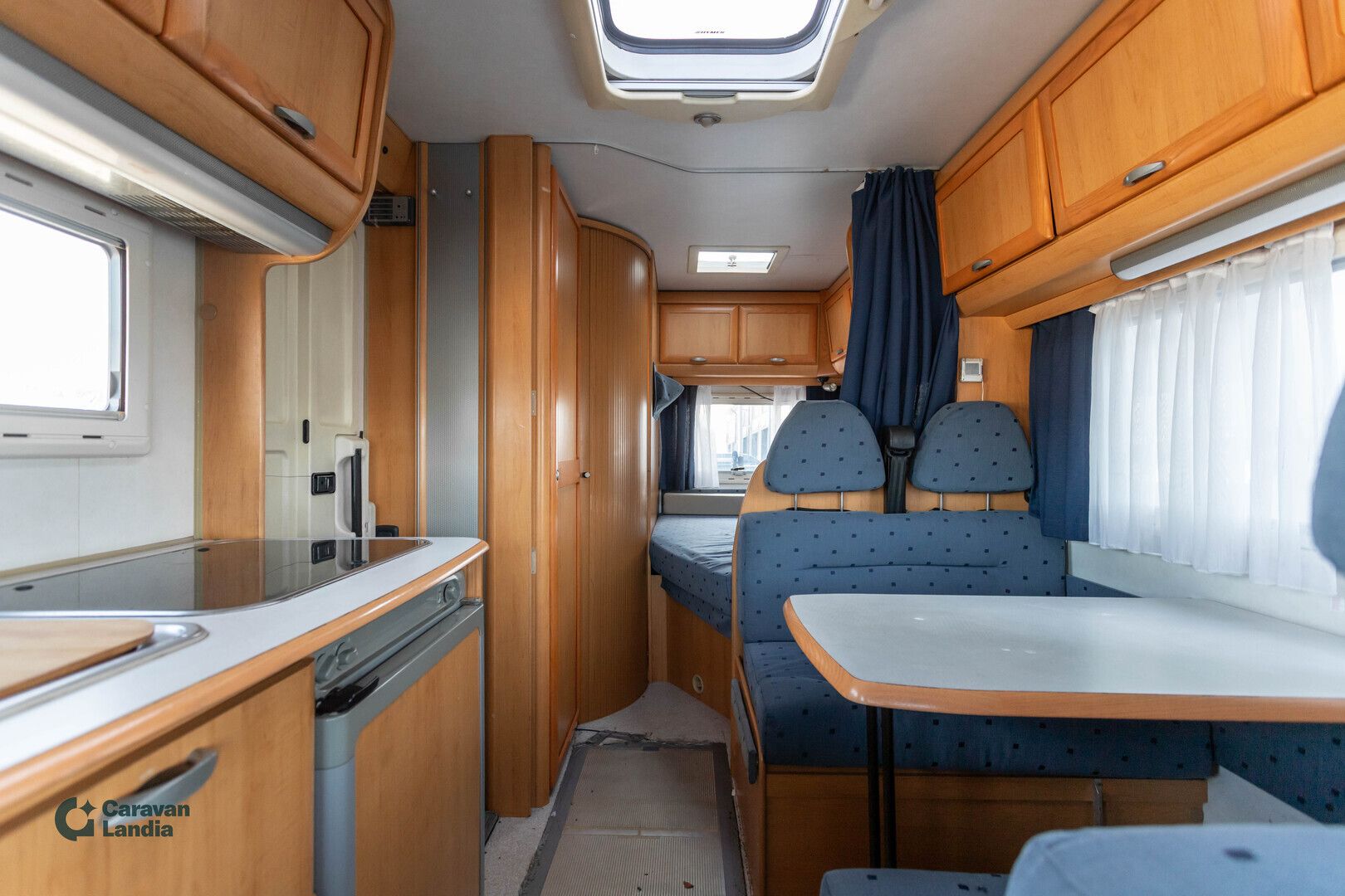 Hymer Classic 575 316 CDI 155hv ** TRUMA, PITKITTÄINEN-PARIVUODE, HUBBET-YLÄVUODE, MARKIISI **, kuva 7