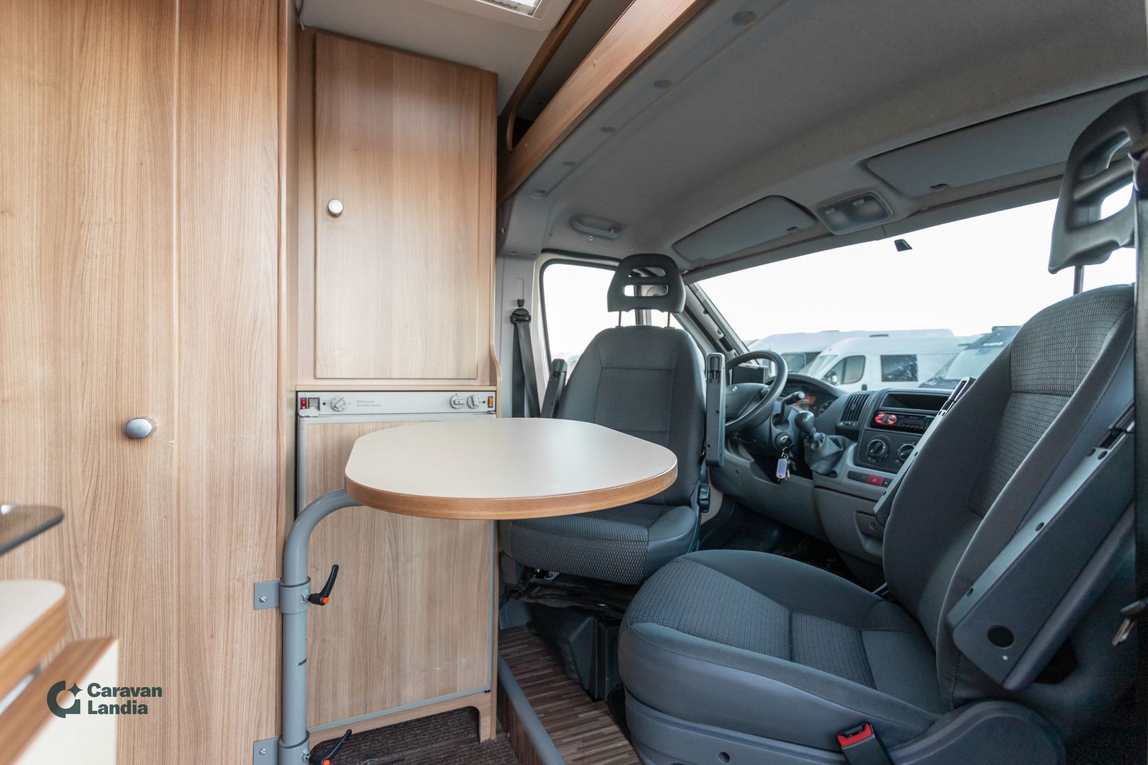 Globecar Twinscout 2.2 HDi 100hv ** TRUMA, PARIVUODE, MARKIISI, KOMPAKTI **, kuva 8