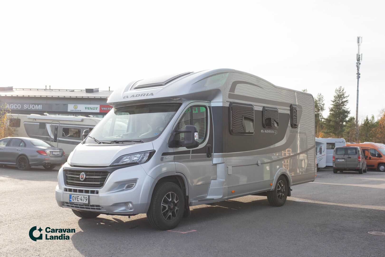Adria Matrix M 650 SF 2.3 Mjet 130hv ** MARKIISI, TRUMA-SÄHKÖPATRUUNA, HUBBET-YLÄVUODE **, kuva 5