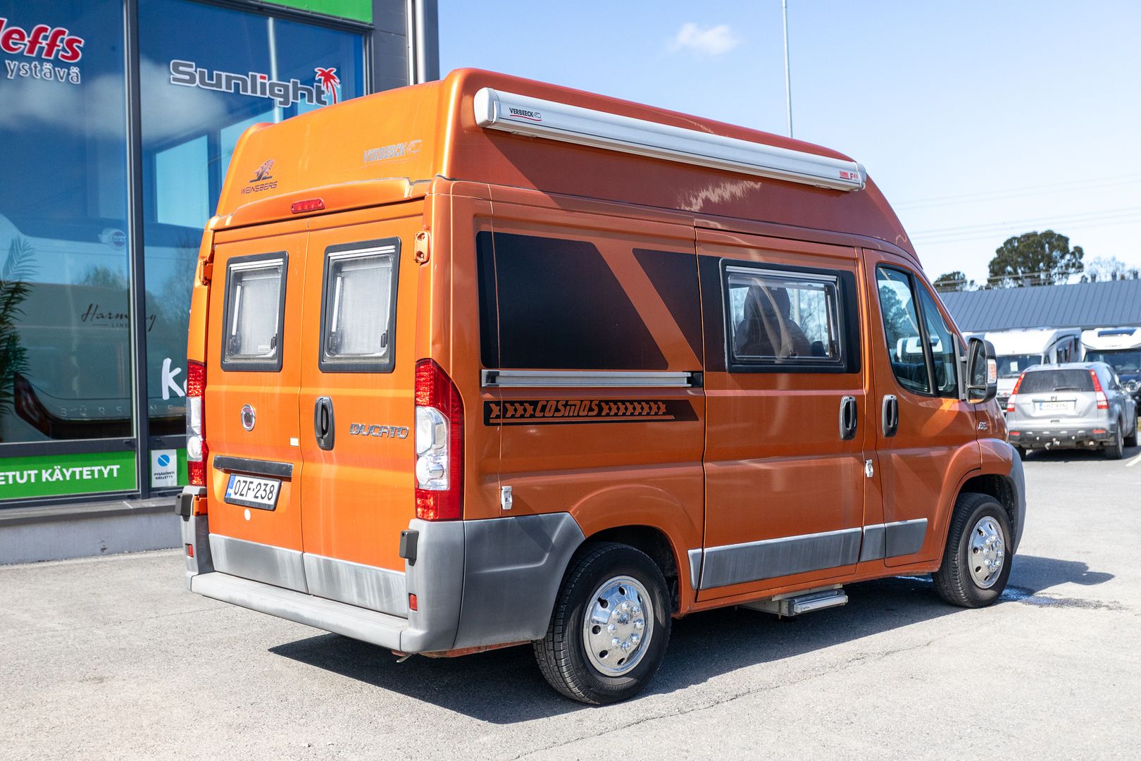 Weinsberg Cosmos 541 2.3 Mjet 120hv ** TRUMA, U-ISTUINRYHMÄ, AURINKOPANEELI, ALLE 5M PITKÄ **, kuva 3