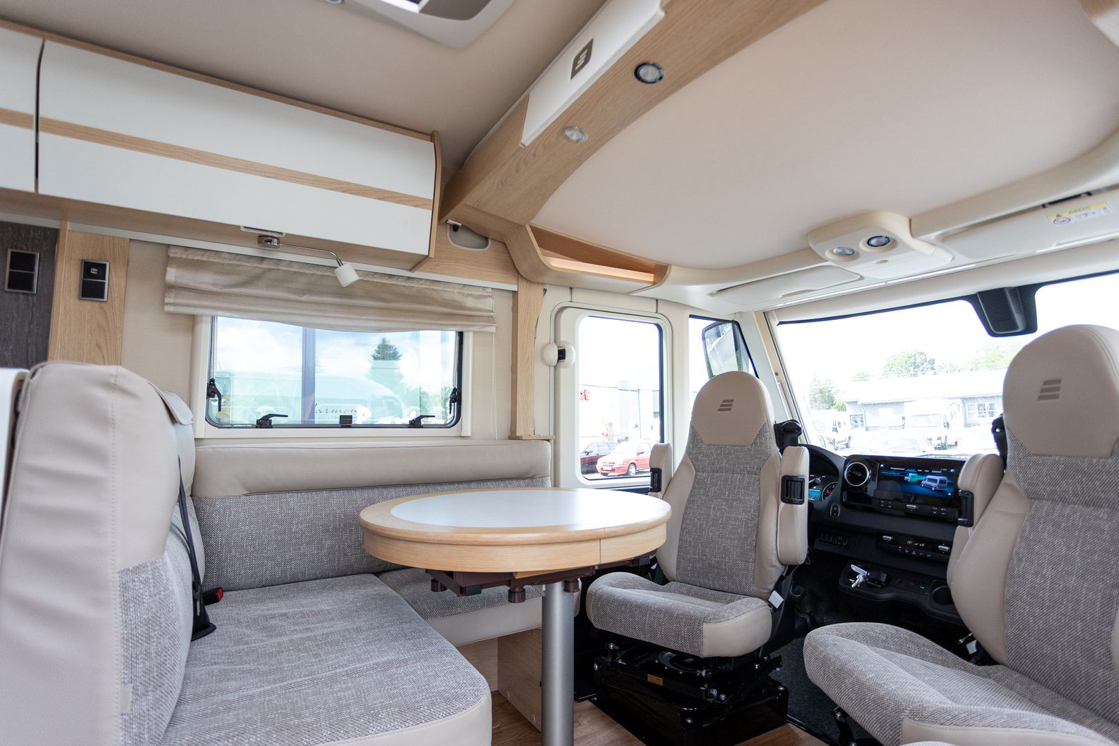 Hymer B-MasterLine I 780 414 CDI 177hv ** ALDE, ERILLISVUOTEET, HUBBET-YLÄVUODE, 2X ILMASTOINTI **, kuva 10