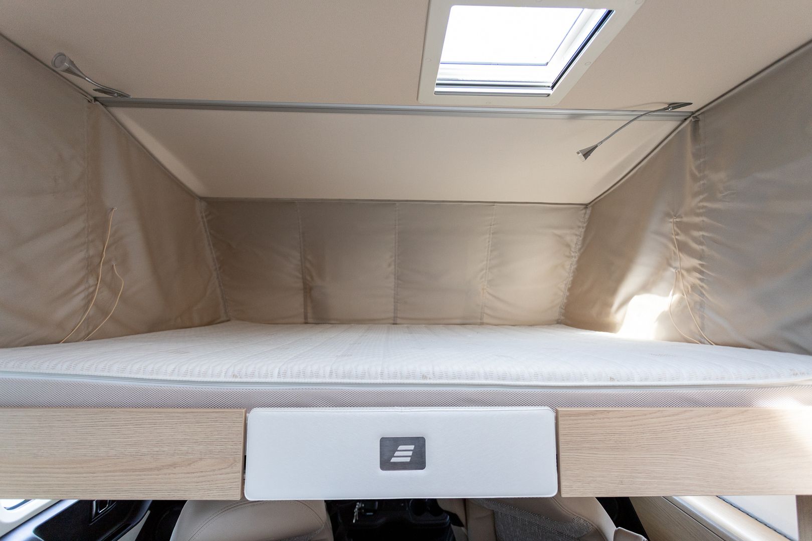 Hymer B-MasterLine I 780 414 CDI 177hv ** ALDE, ERILLISVUOTEET, HUBBET-YLÄVUODE, 2X ILMASTOINTI **, kuva 21