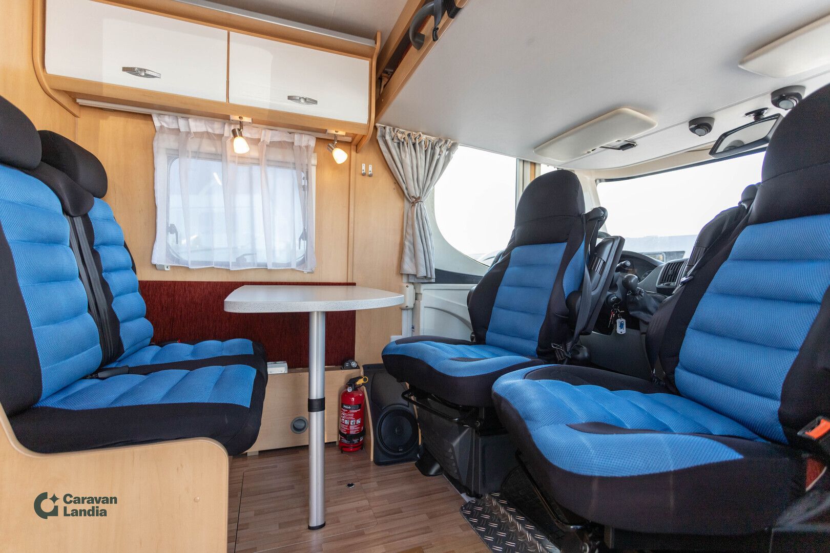 Dethleffs Globebus I 002 2.3 Mjet 130 hv ** TRUMA-SÄHKÖPATRUUNA, PARIVUODE, AURINKOPANEELI **, kuva 9